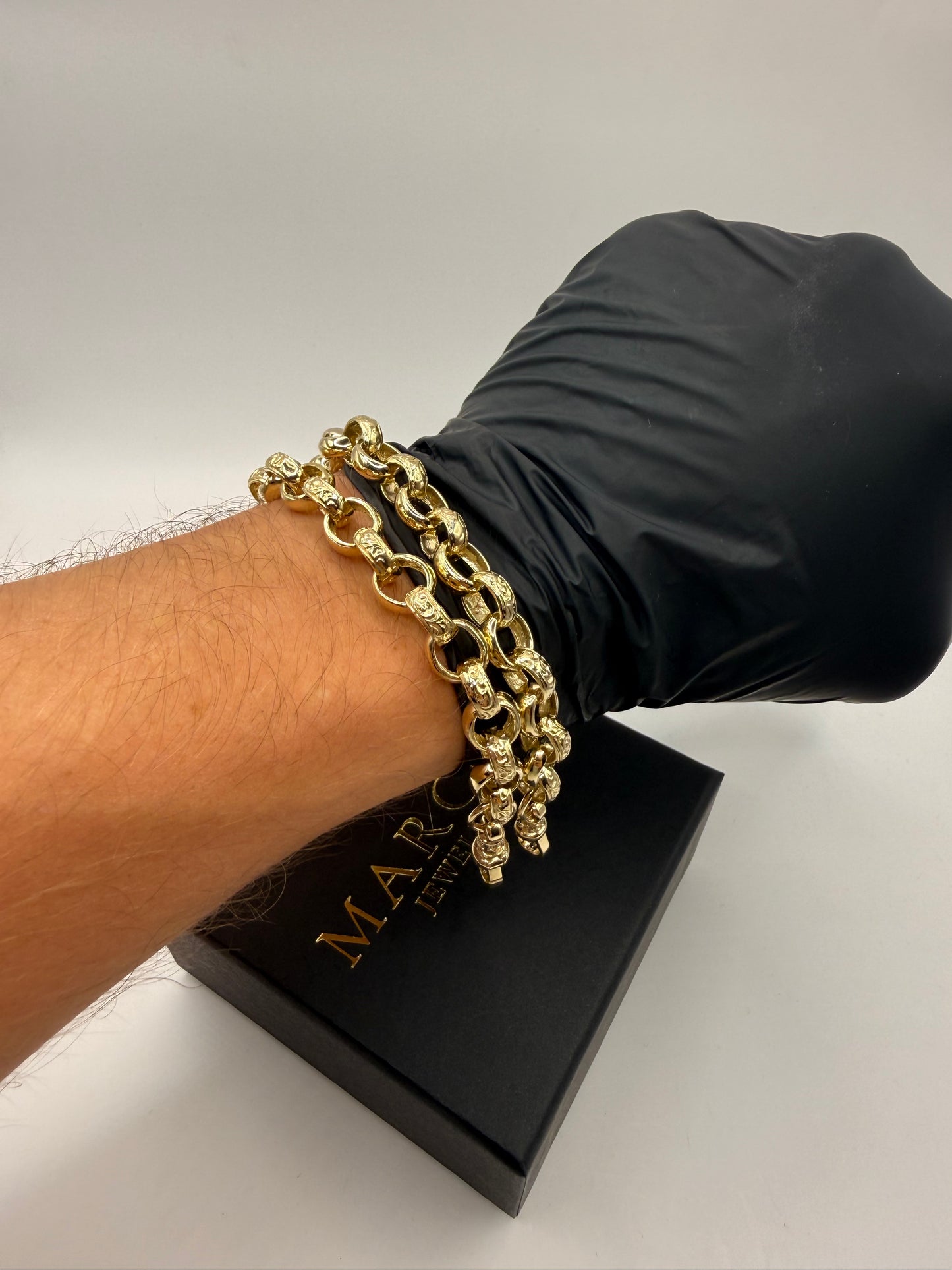 9ct Gold Belcher Bracelet 8.5" 10-11mm 24.3g