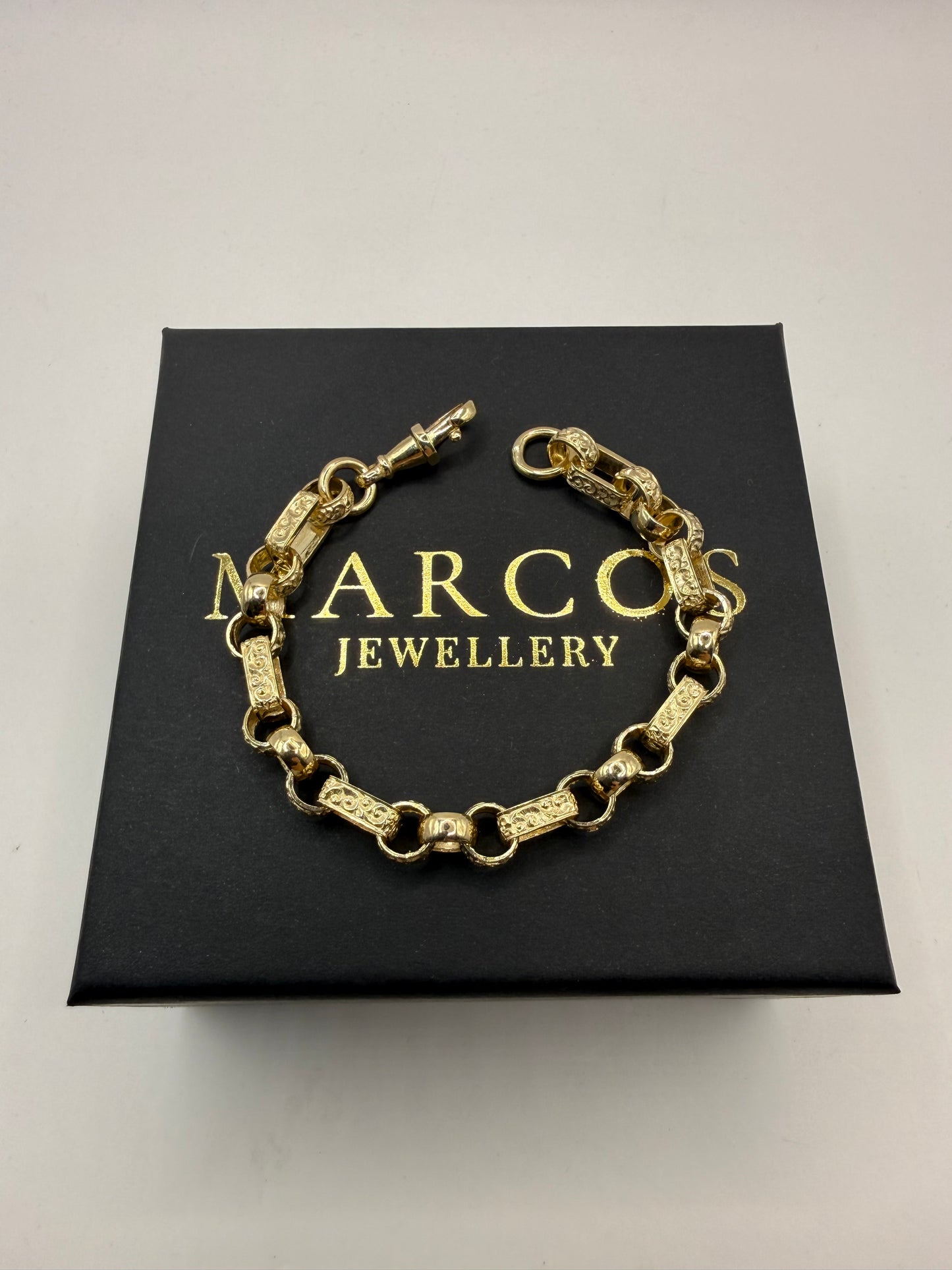 9ct Gold Gypsy Bracelet 7.5" 8mm 19.06g