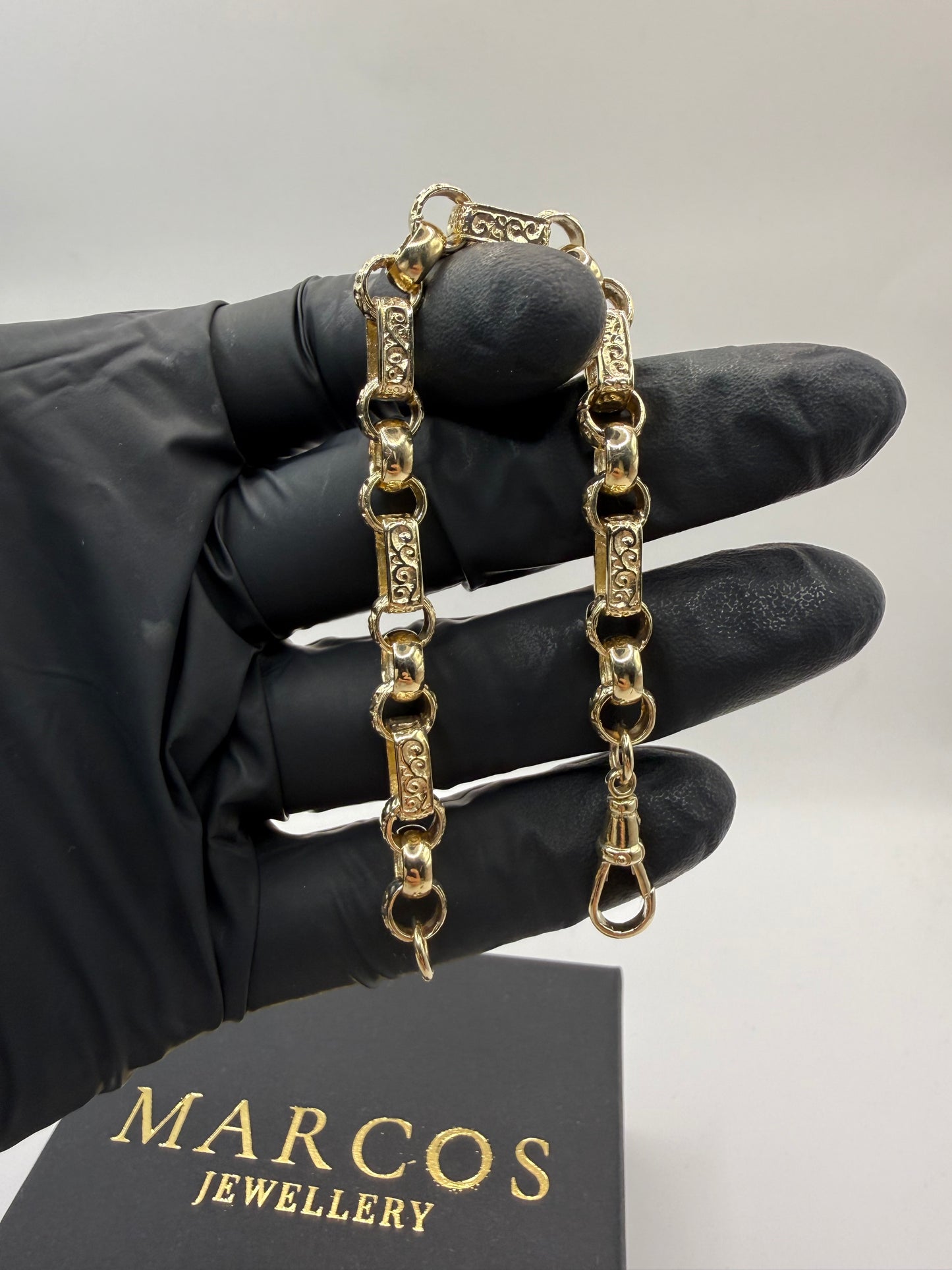 9ct Gold Gypsy Bracelet 7" 8mm 17.05g