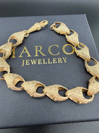 9ct Gold Acorn Bracelet 8.75" 11mm 29.39g