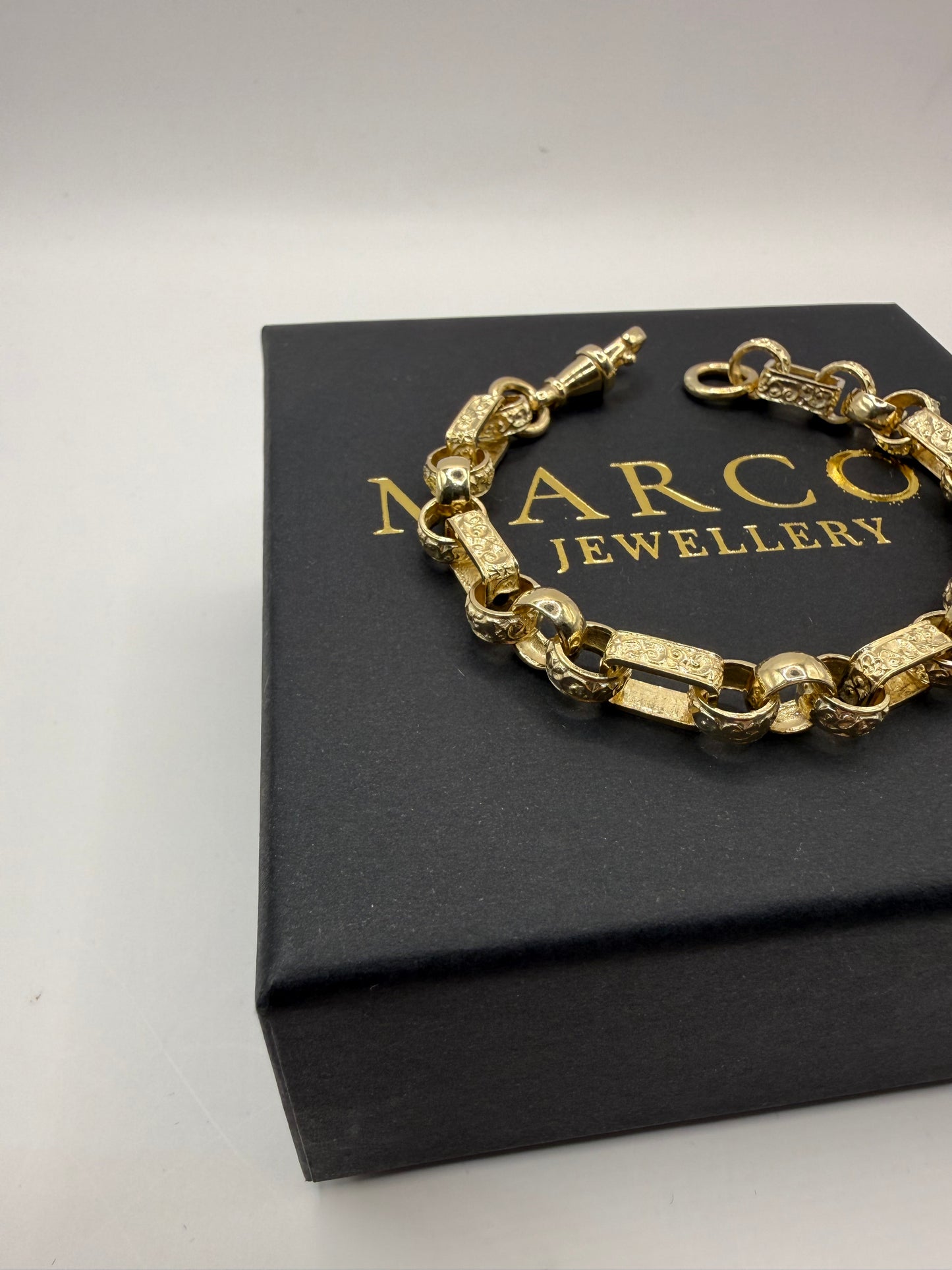 9ct Gold Gypsy Bracelet 7.5" 8mm 19.06g