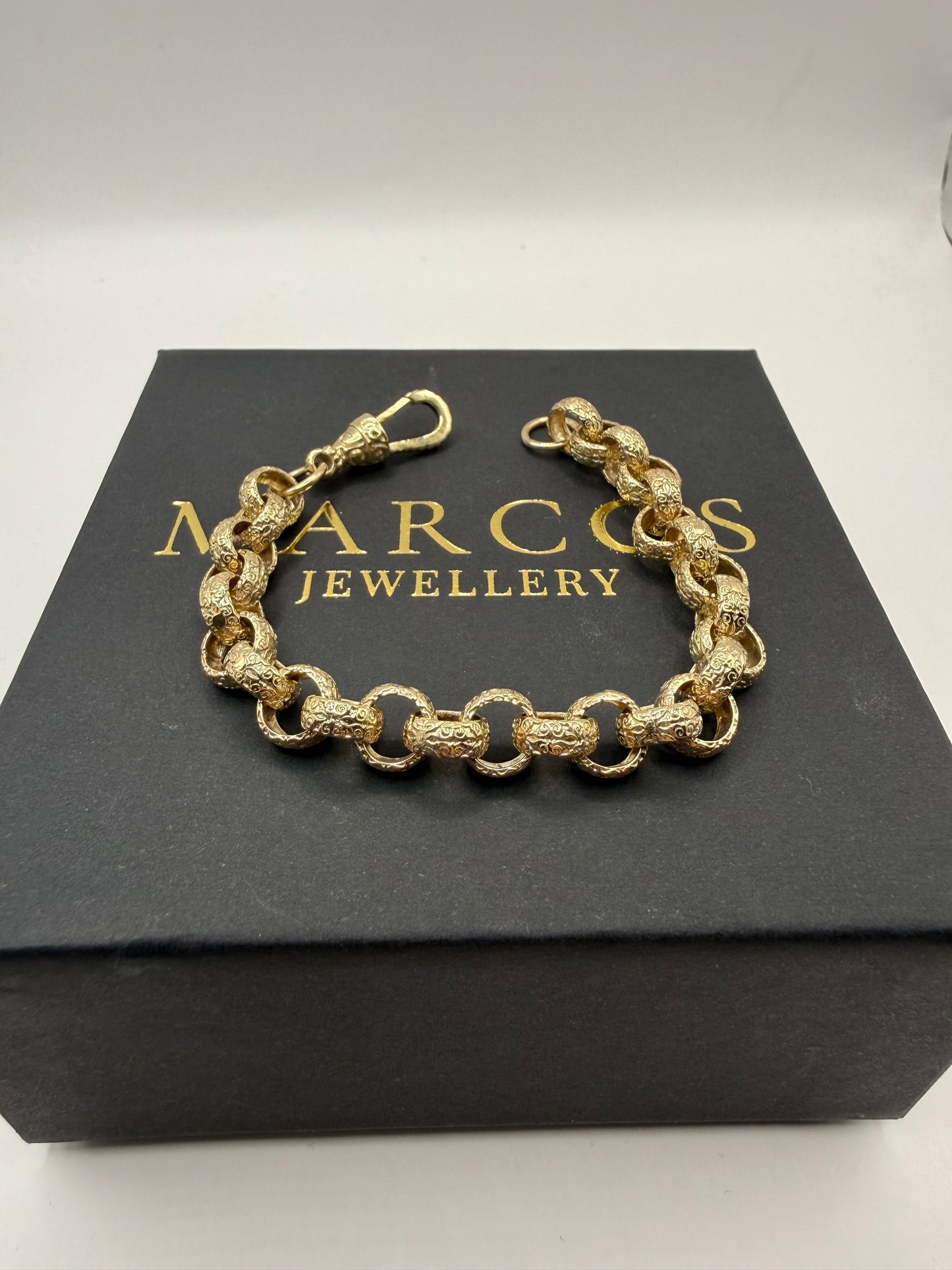 9ct Gold Belcher Bracelet 7" 8.5mm 18.7g