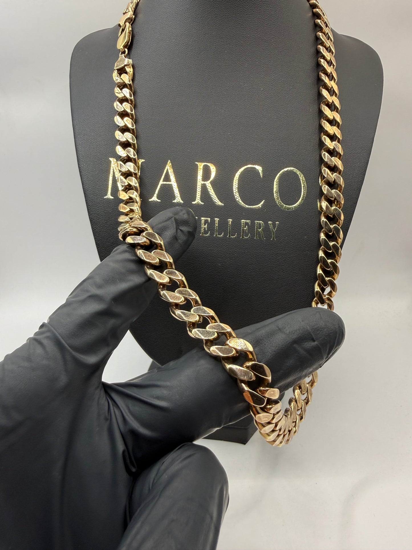 9ct Gold Curb Chain 26" 10mm 135.6g