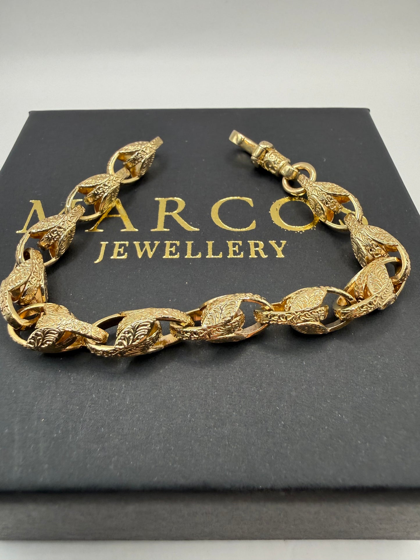 9ct Gold Tulip Bracelet 7.4" 8mm 23.6g