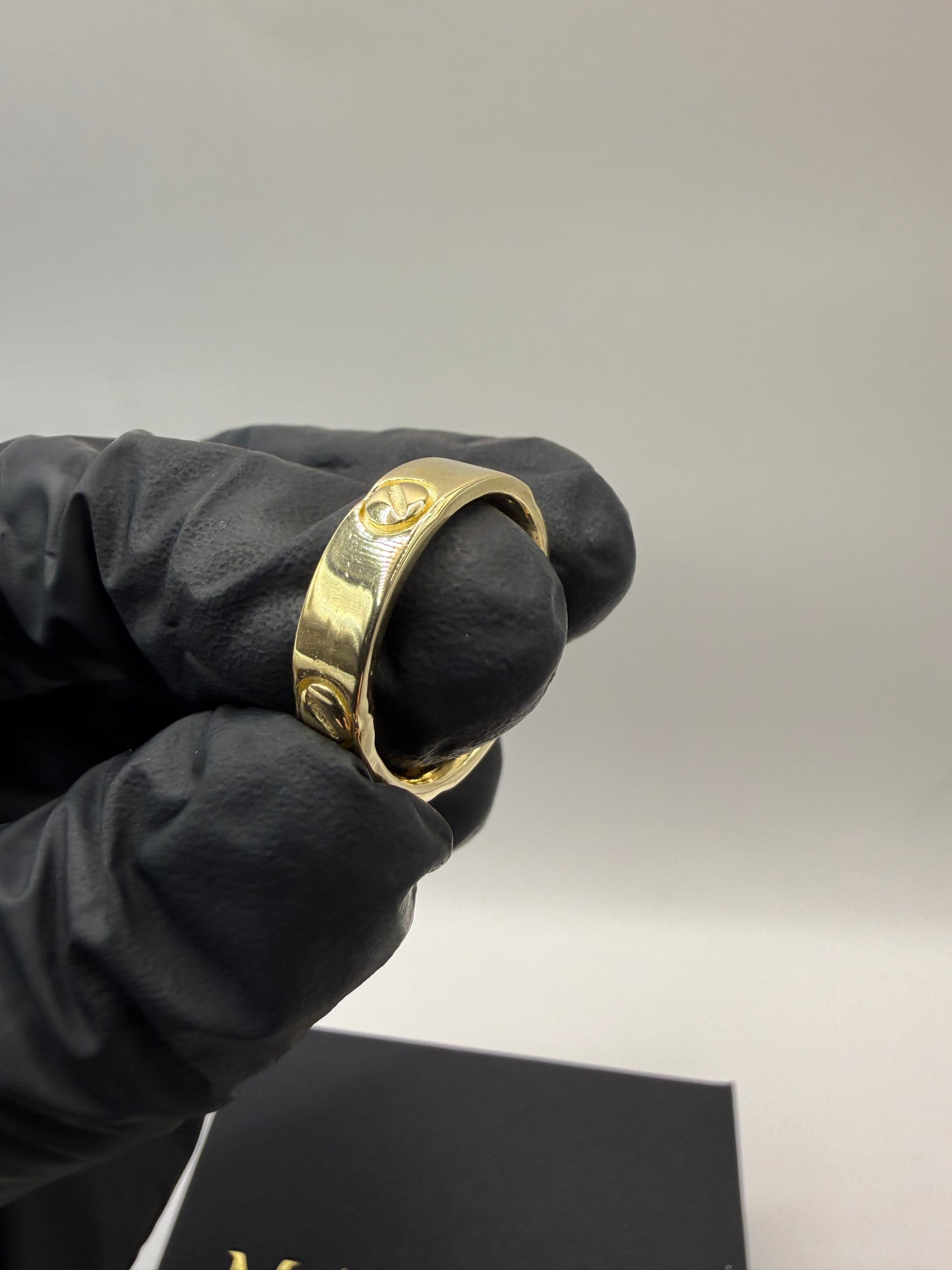 9ct Gold Designer Style Ring