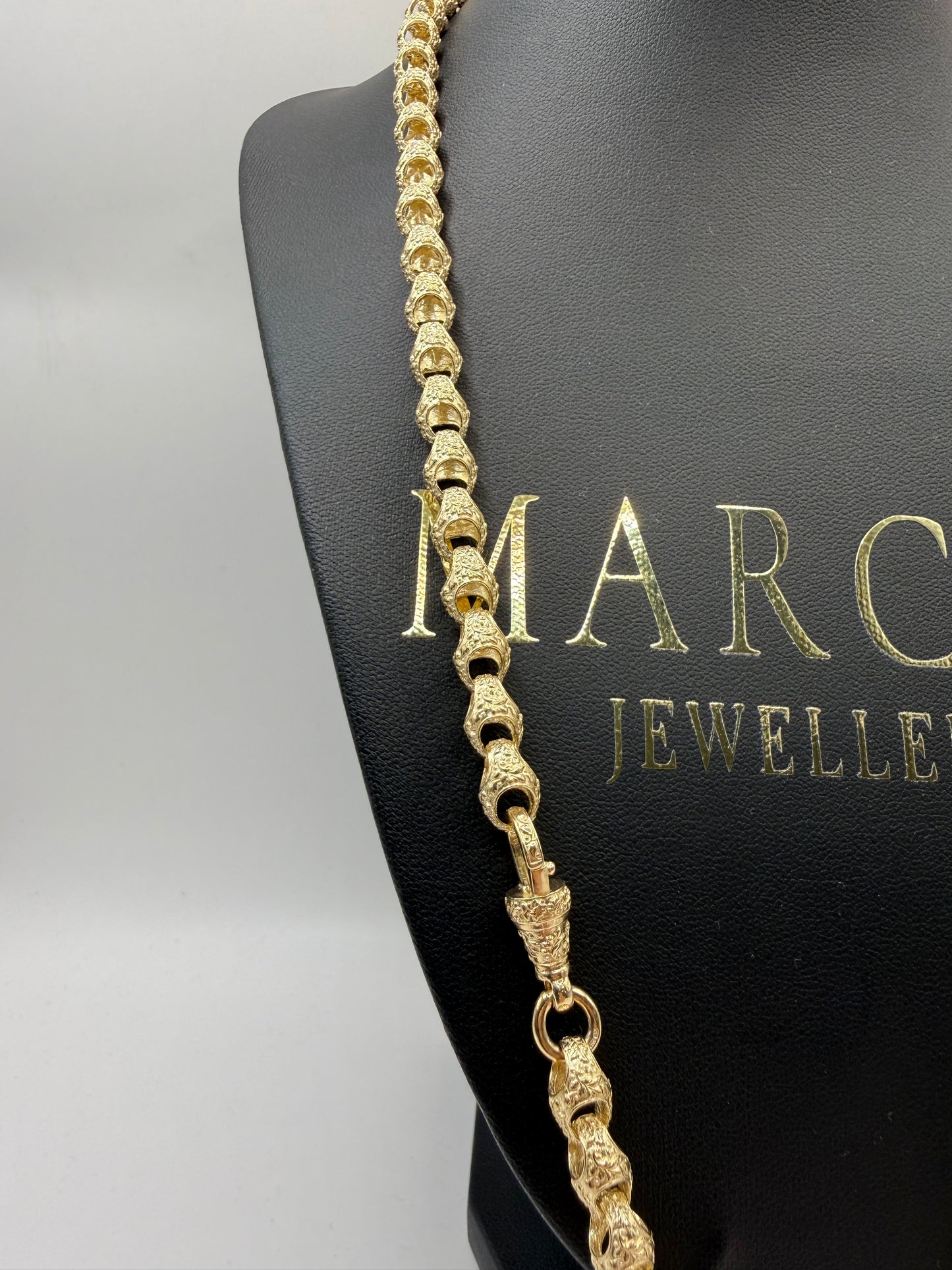 9ct Gold Acorn Chain 24.25" 8mm 62.82g