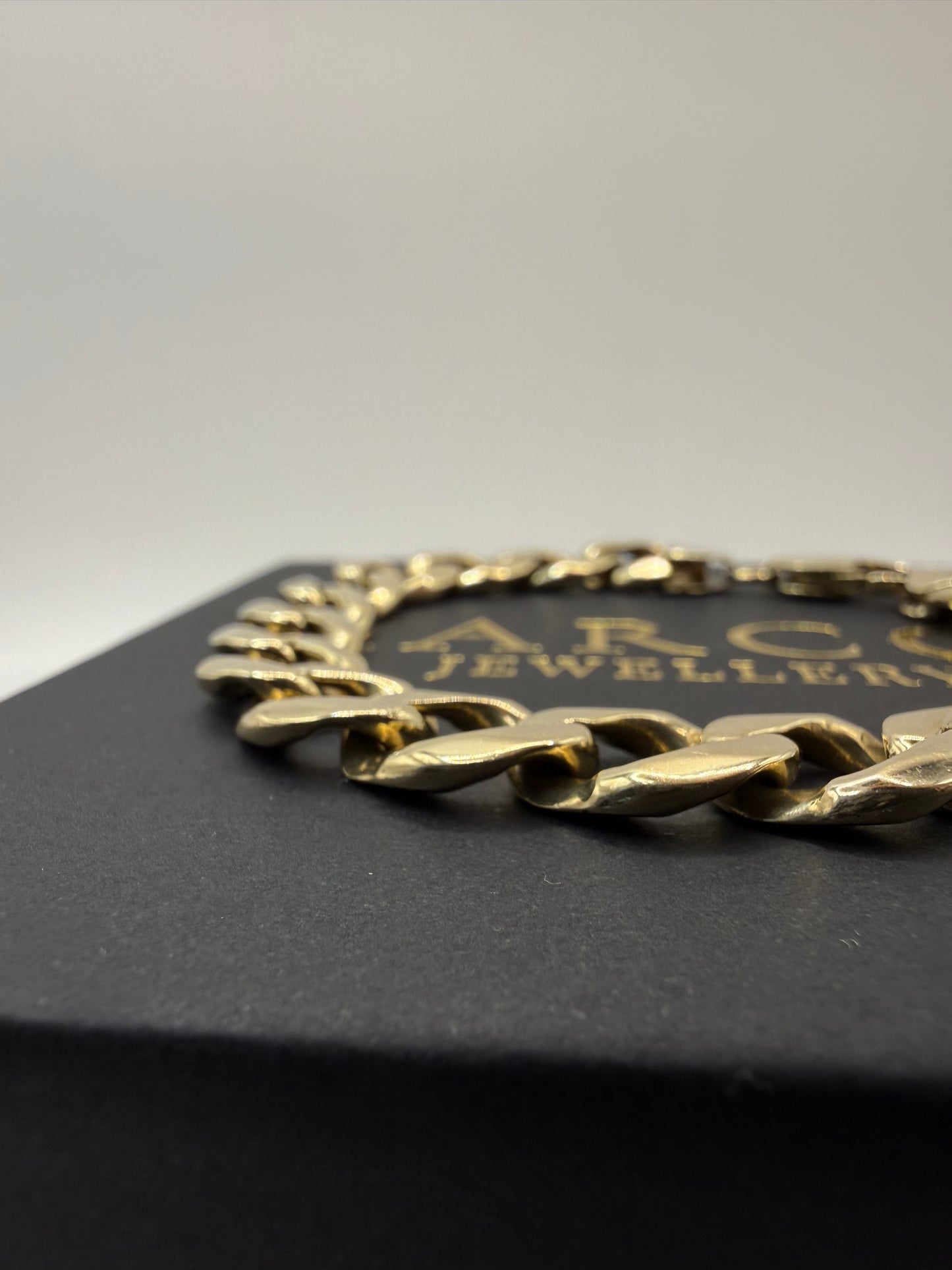 9ct Gold Curb Bracelet 8.2" 11mm 32.55g