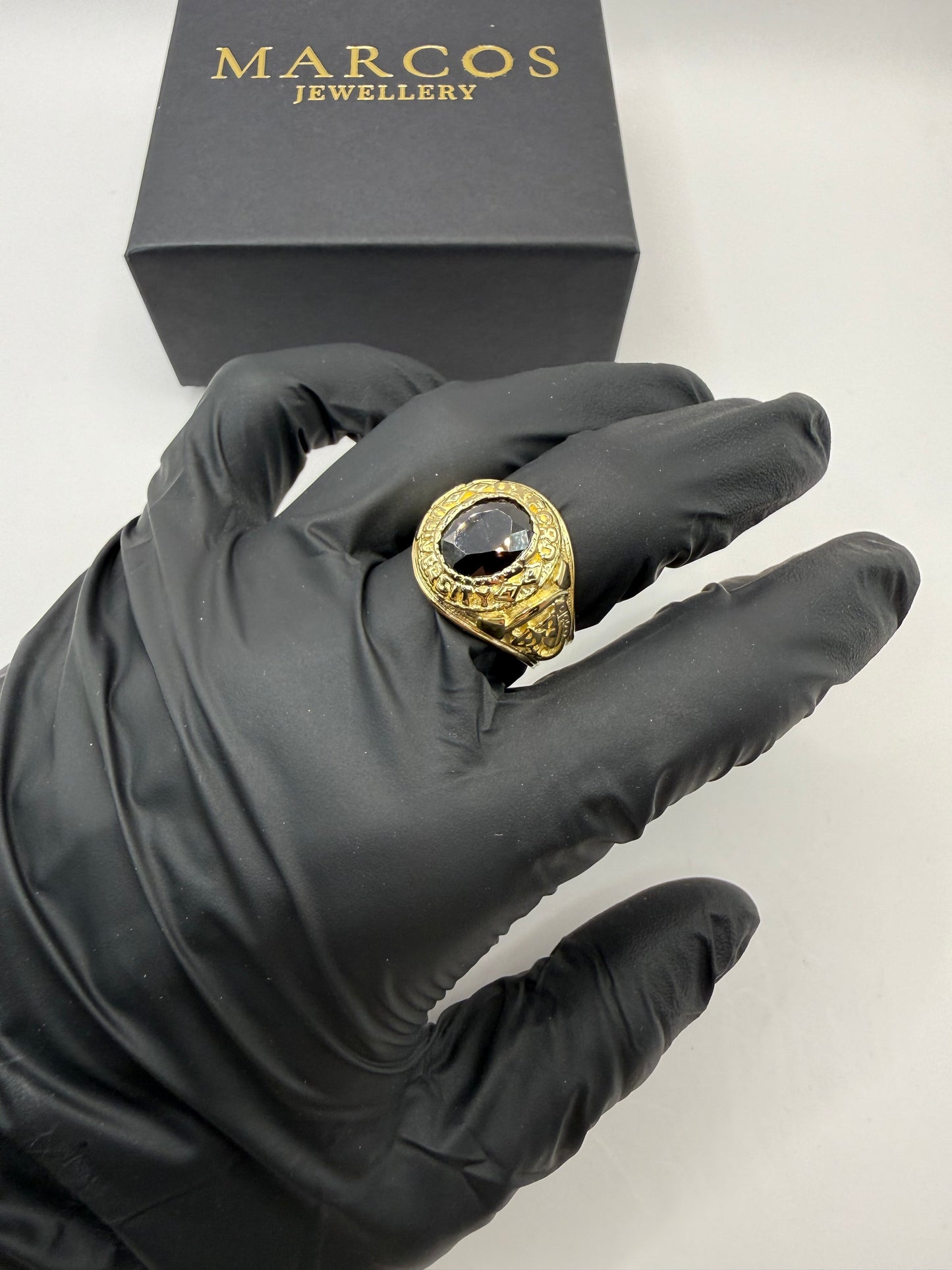 9ct Gold Red College Ring Size X 12.6g