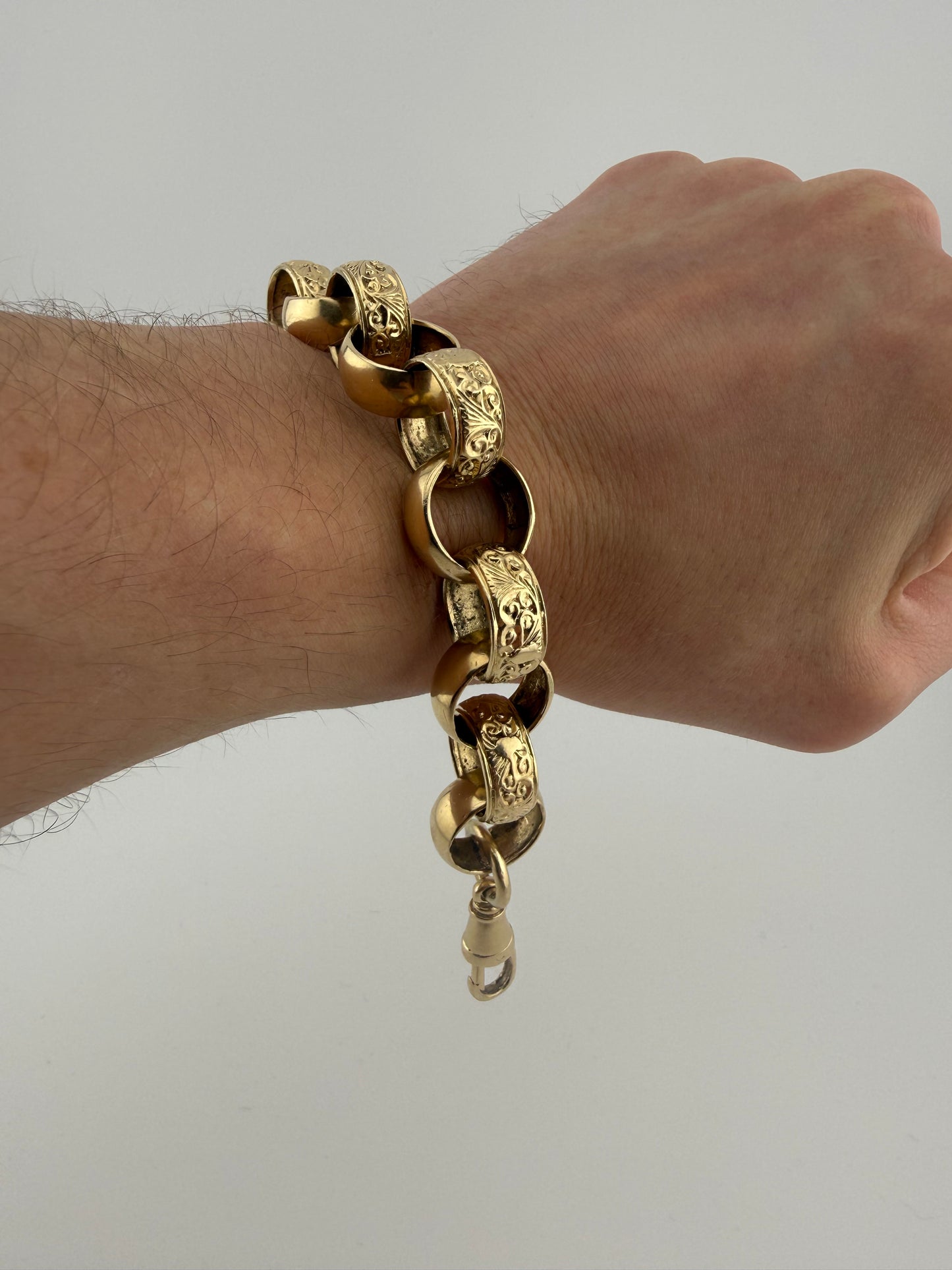 9ct Gold Belcher Bracelet 9" 18mm 66g