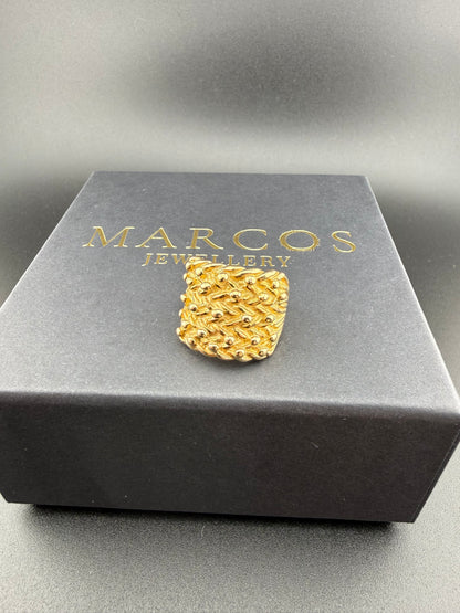 9ct Gold Keeper Ring Size S-T 9.66g