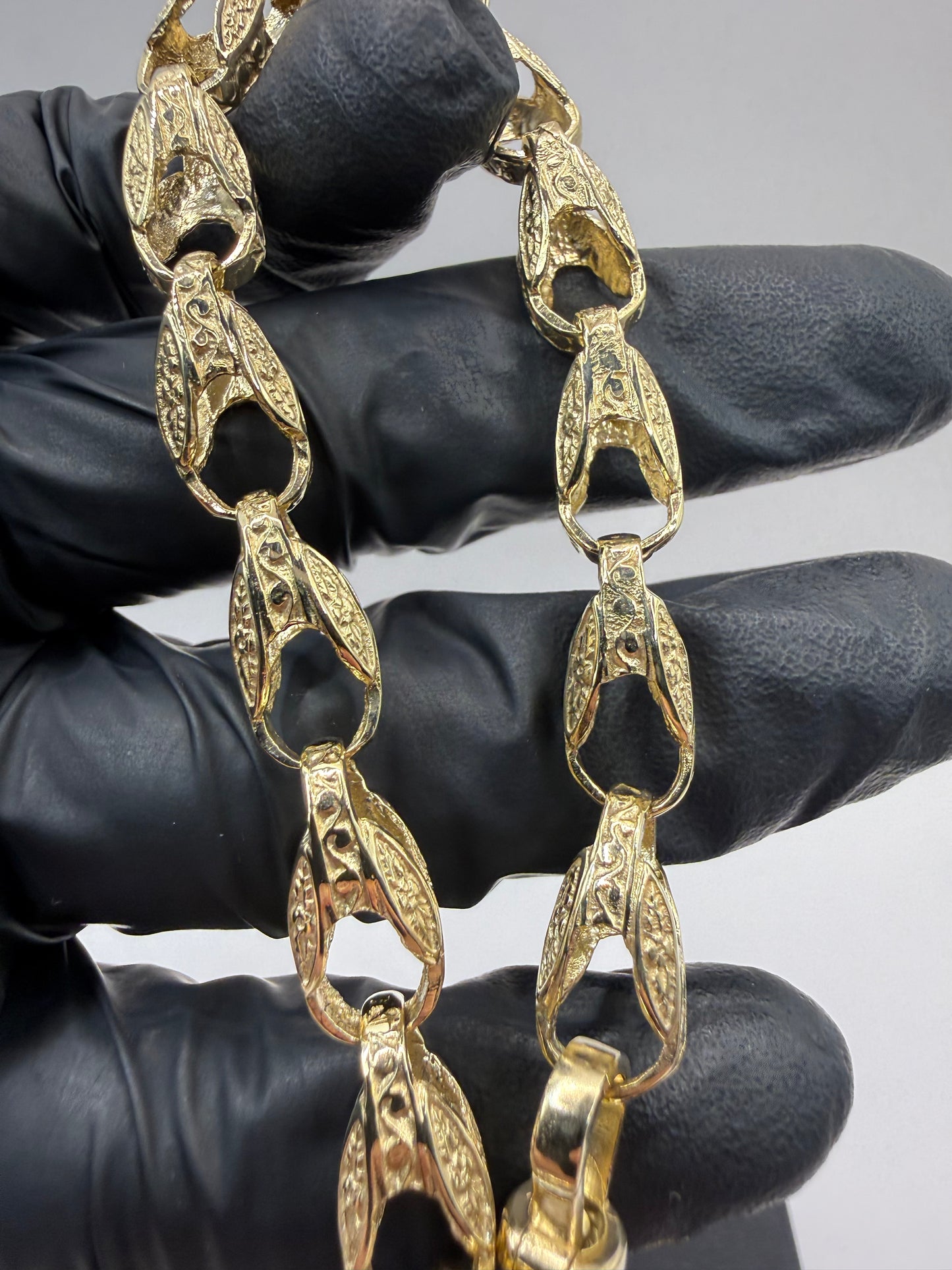 9ct Gold Tulip Bracelet 8.25" 8mm 20.4g