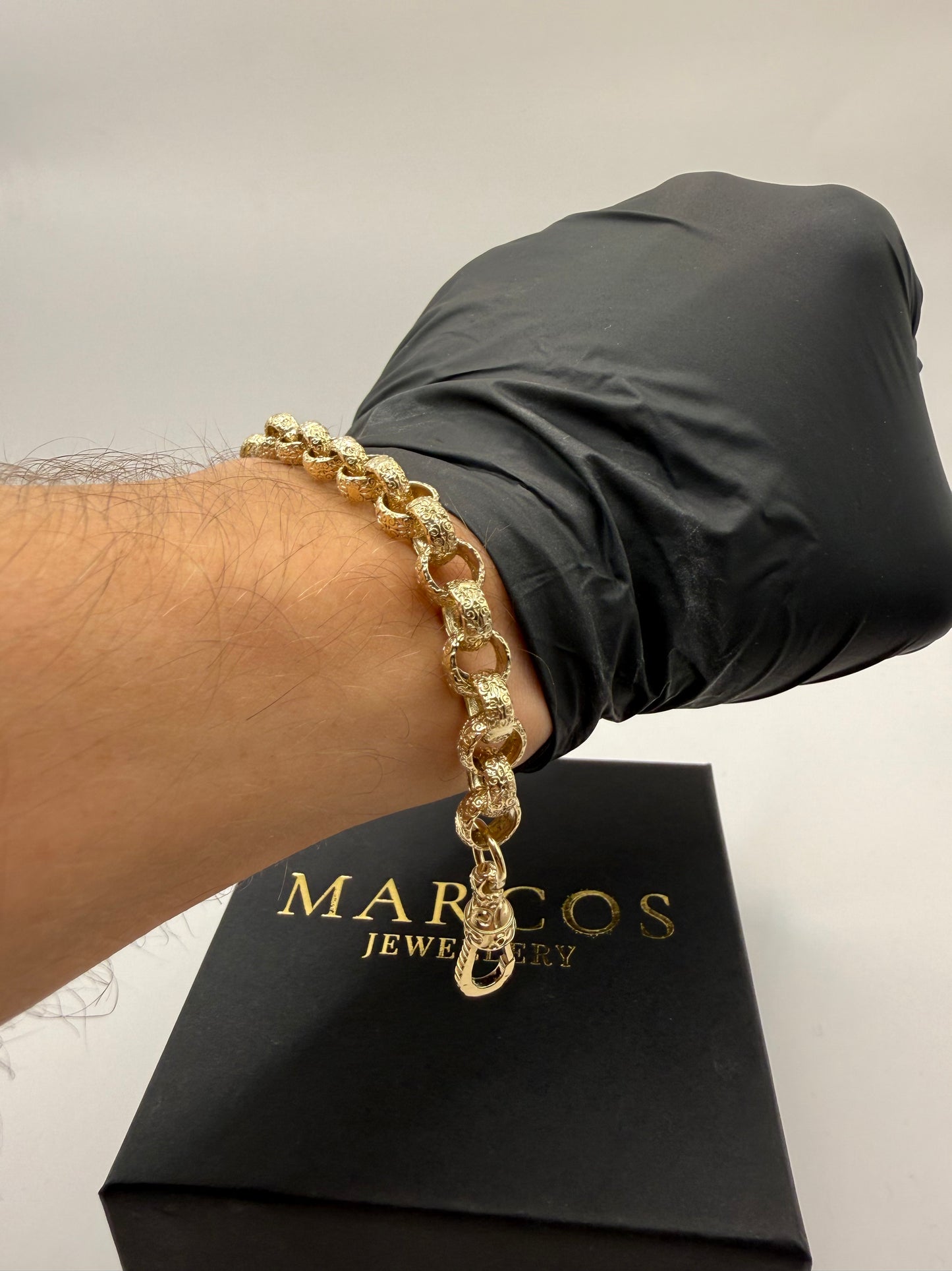 9ct Gold Belcher Bracelet 7" 8.5mm 18.7g