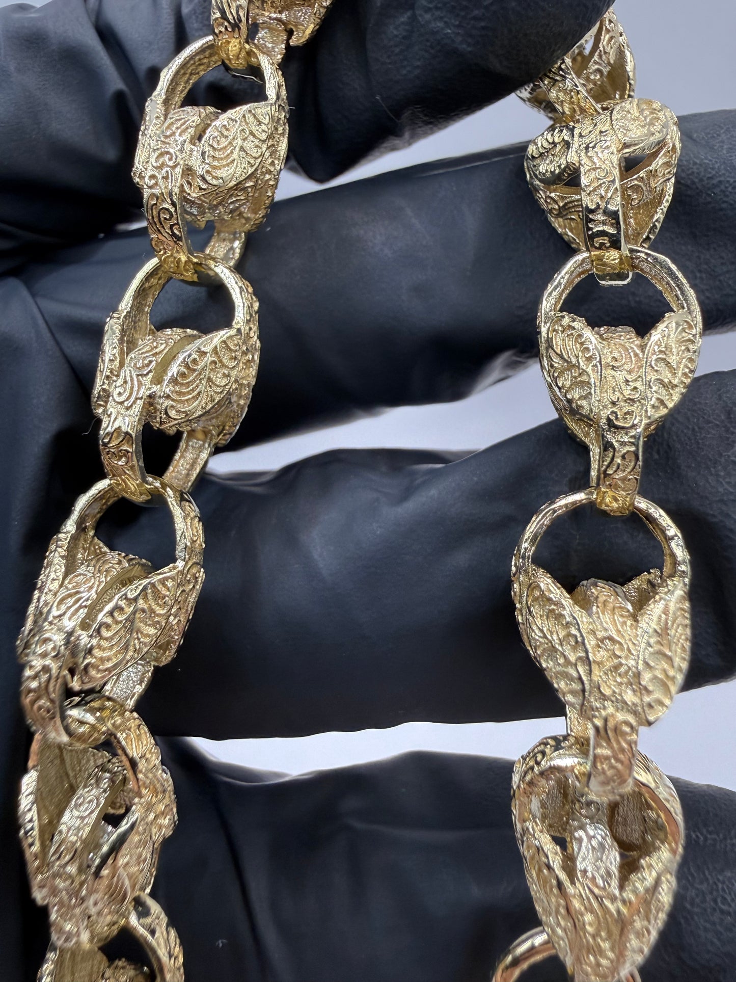 9ct Gold Tulip Bracelet 9.65" 11mm 35.2g