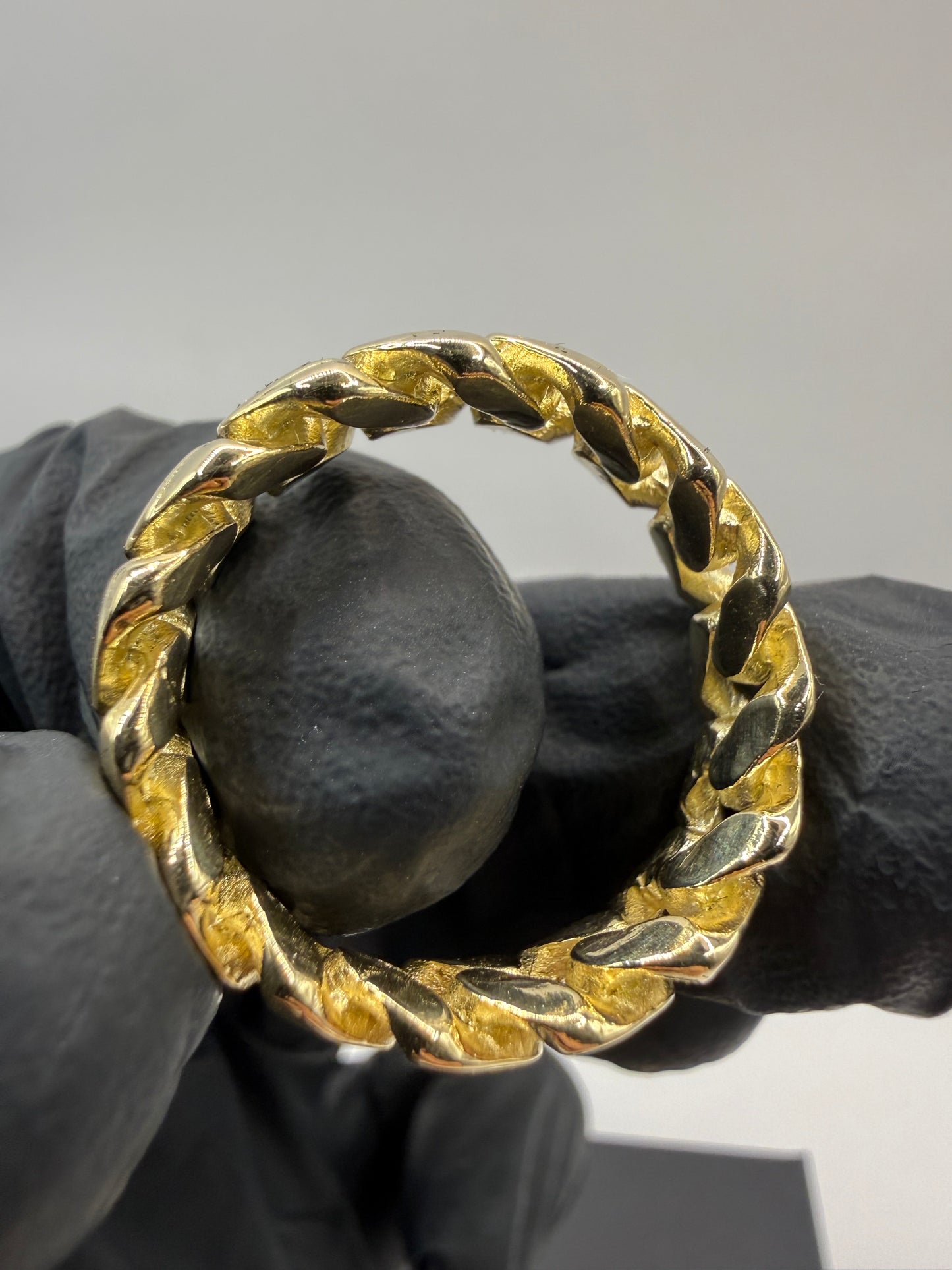 9ct Gold Cuban Ring Size U-V 9.71g