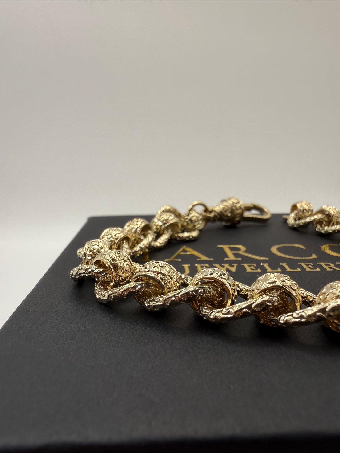 9ct Gold Roller Ball Bracelet 9.25" 11mm 42.96g