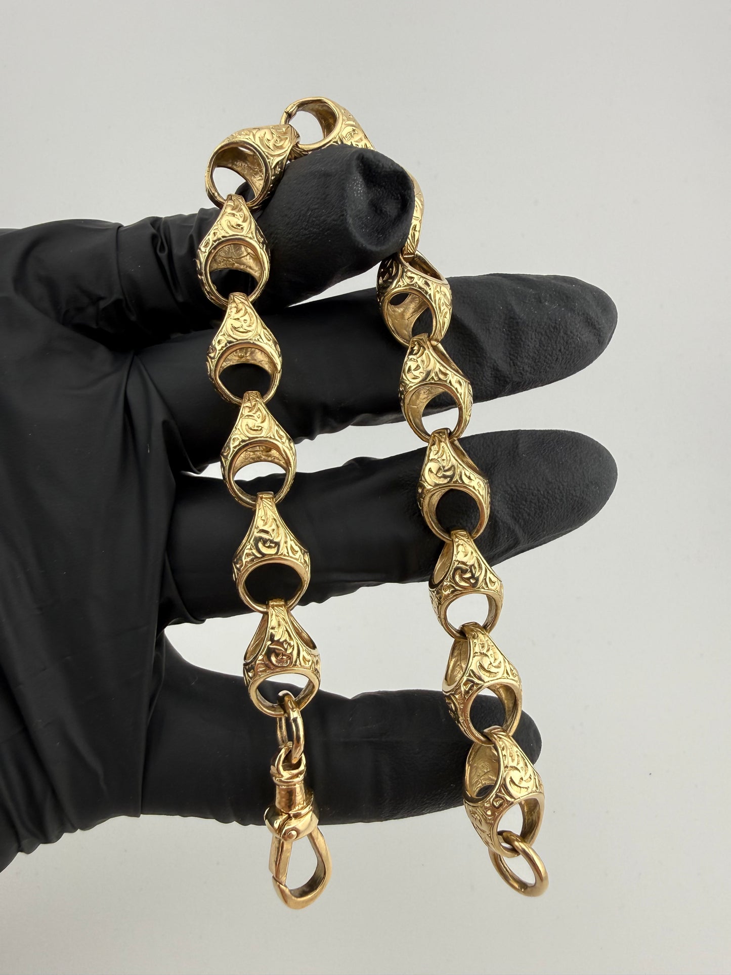 9ct Gold Acorn Bracelet 9" 10mm 30g £1450