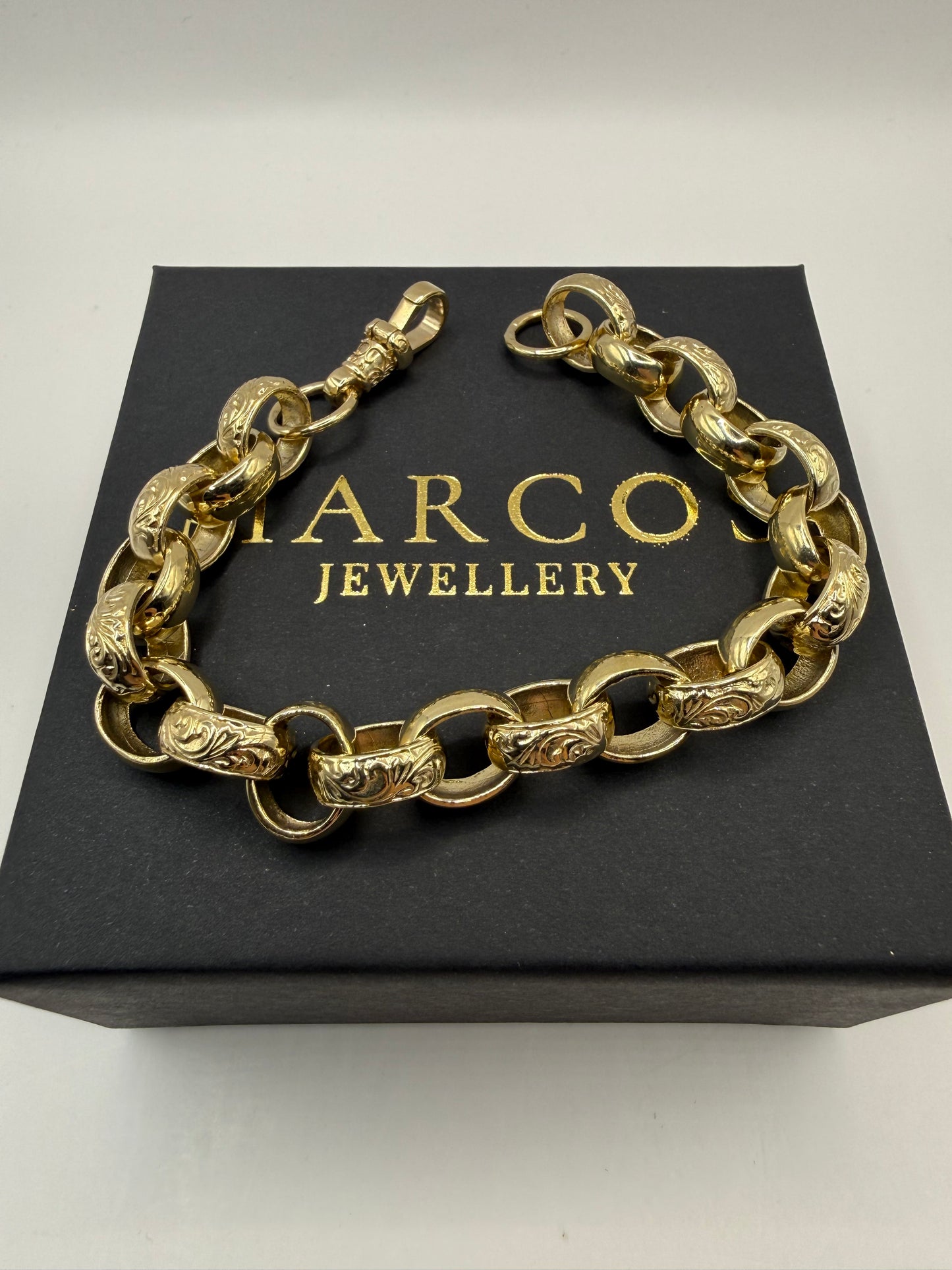 9ct Gold Belcher Bracelet 9.25" 12mm 49.89g