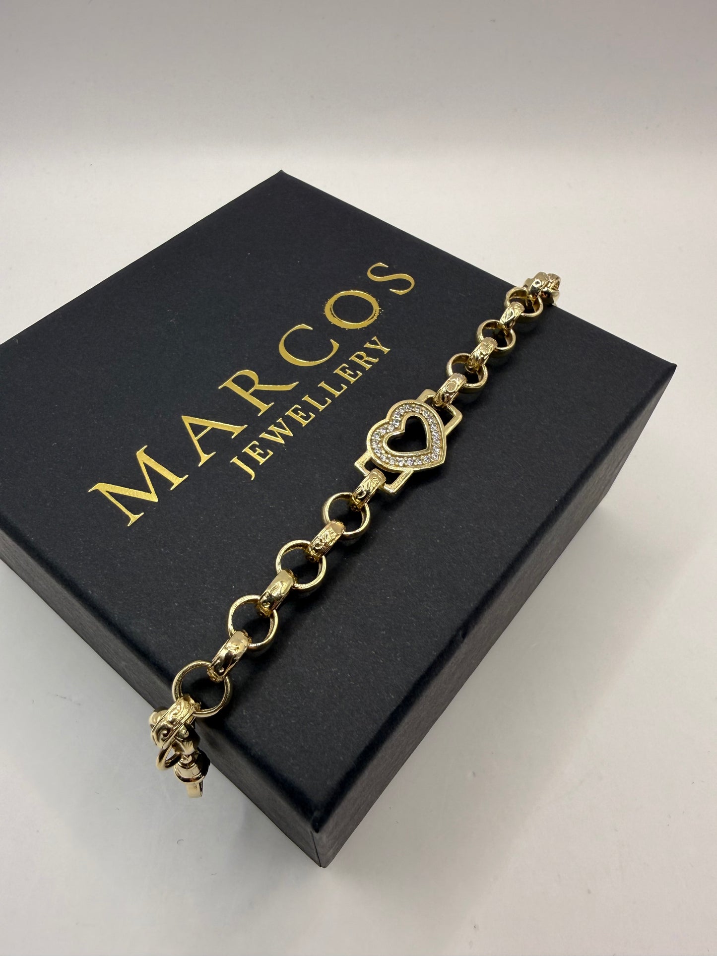9ct Gold Baby Heart Belcher Bracelet 6.5" 7mm 11.1g