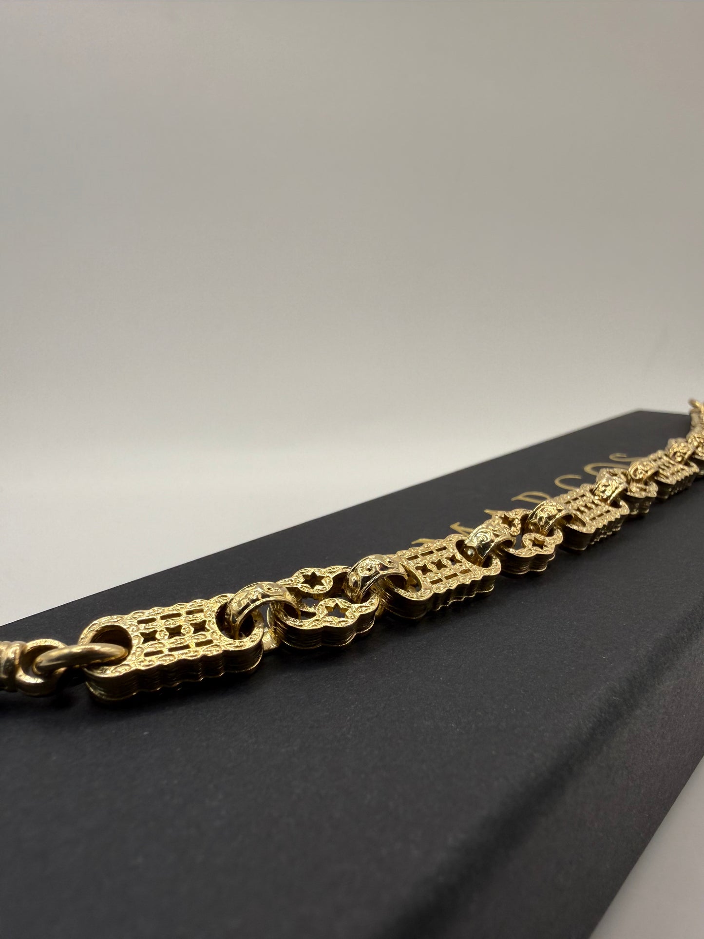 9ct Gold Stars & Bars Bracelet 9.25" 9mm 28.23g