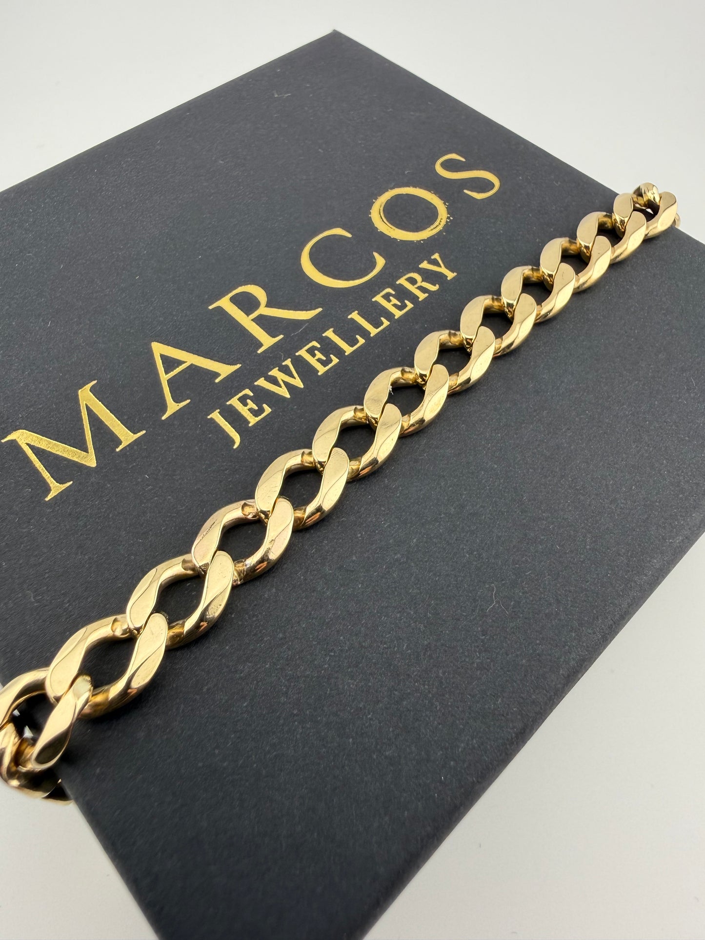 9ct Gold Curb Bracelet 8.2" 8mm 23.59g