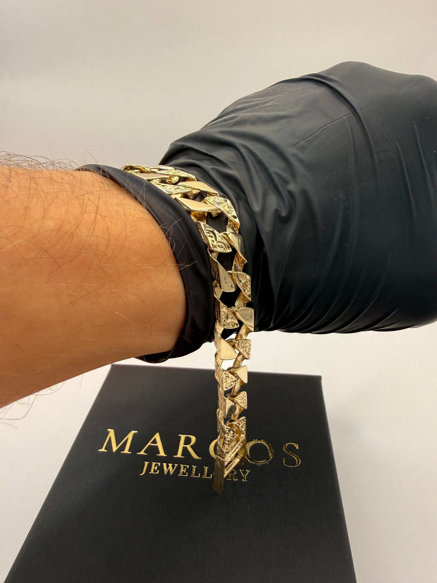 9ct Gold Chaps Bracelet 7.75" 12mm 26.93g (made to order)