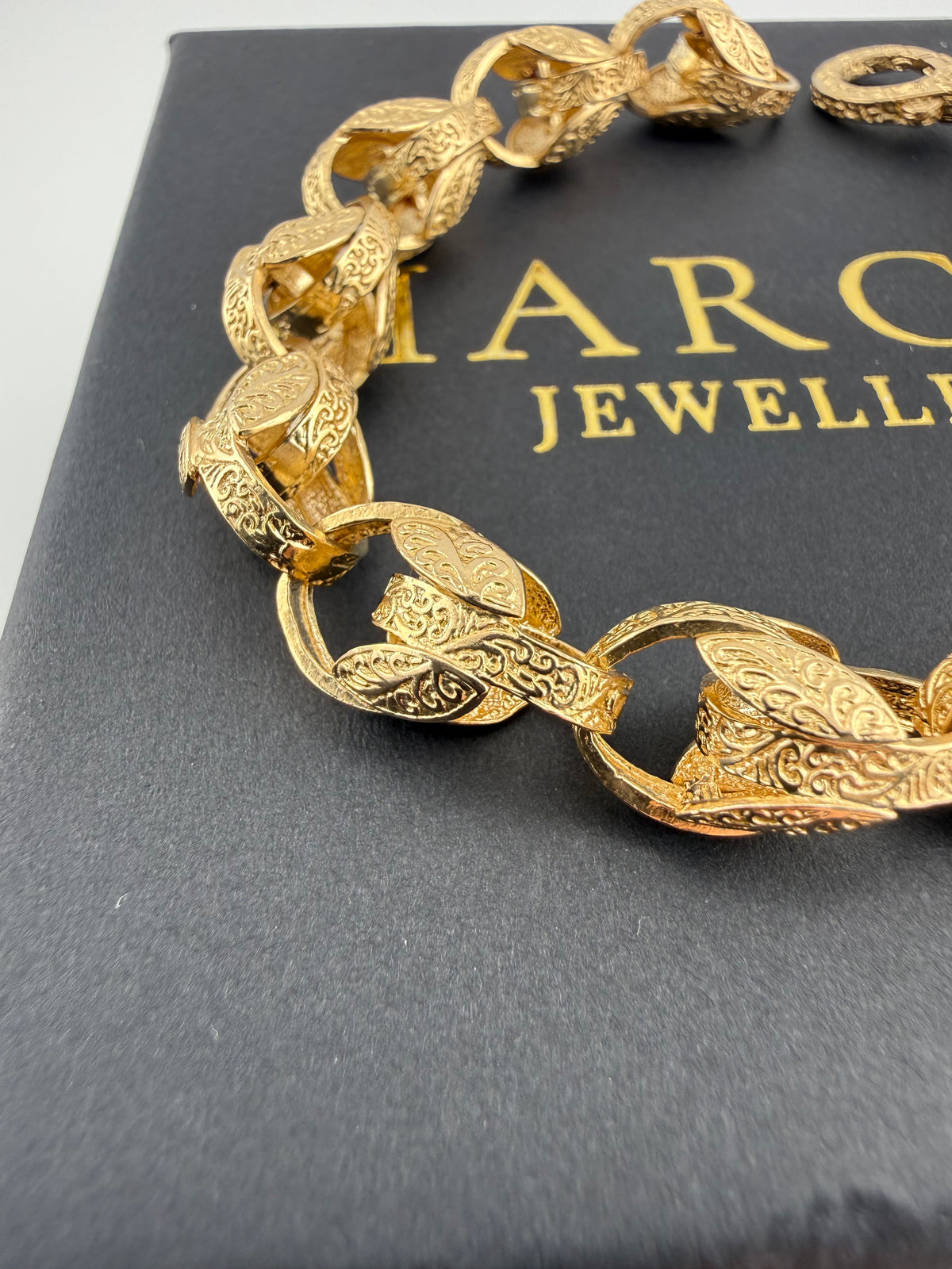 9ct Gold Tulip Bracelet 8.25" 10mm 23.3g