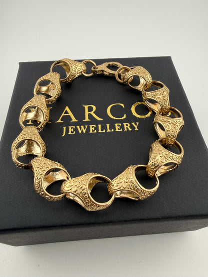 9ct Gold Acorn Bracelet 9.25" 13mm 36.2g