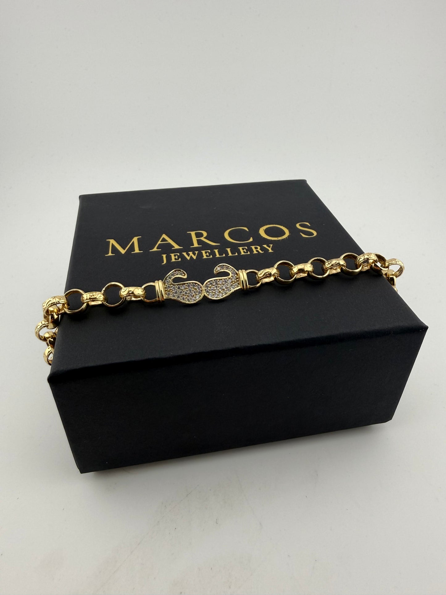 9ct Gold Boxing Glove Belcher Bracelet 7.1" 7.5mm 11.1g