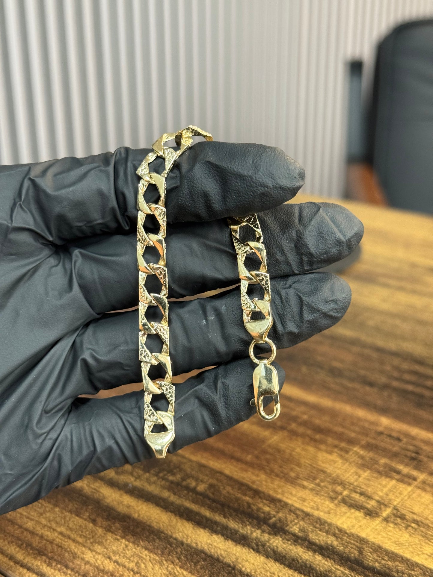 9ct Gold Chaps Bracelet 8mm 8.9g