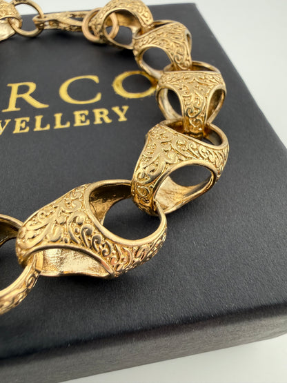 9ct Gold Acorn Bracelet 9.25" 13mm 36.2g