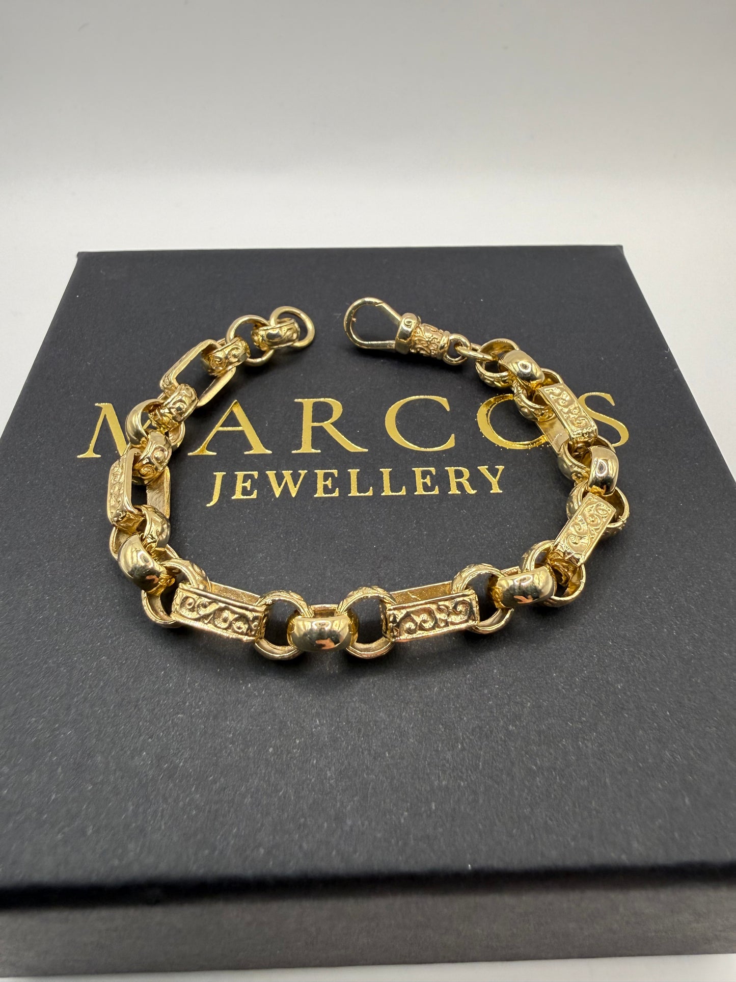 9ct Gold Gypsy Bracelet 7" 7.5mm 17.4g