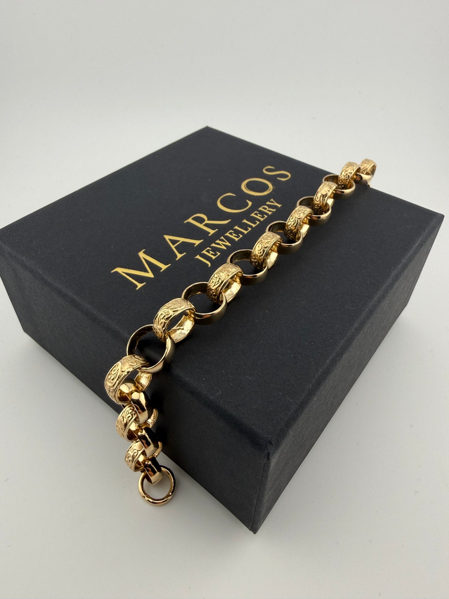 9ct Gold Belcher Bracelet 7.75" 10mm 17.11g
