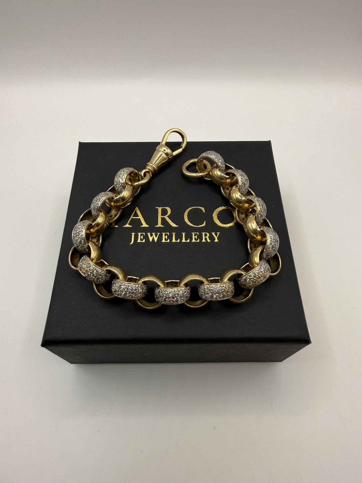 9ct Gold CZ Belcher Bracelet 9.5" 14mm 61.11g