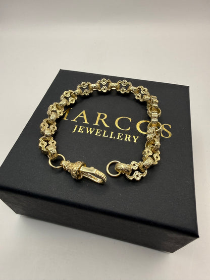 9ct Gold Stars & Belcher Bracelet 8.75" 9mm 26.96g