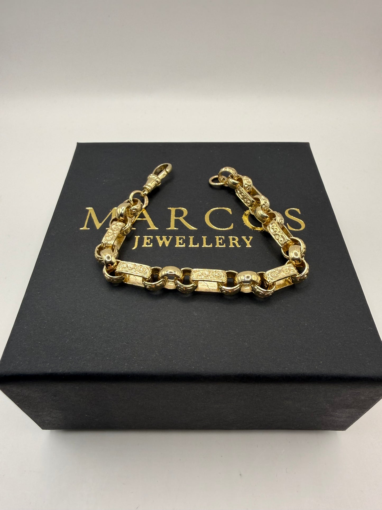 9ct Gold Gypsy Bracelet 7" 8mm 17.05g