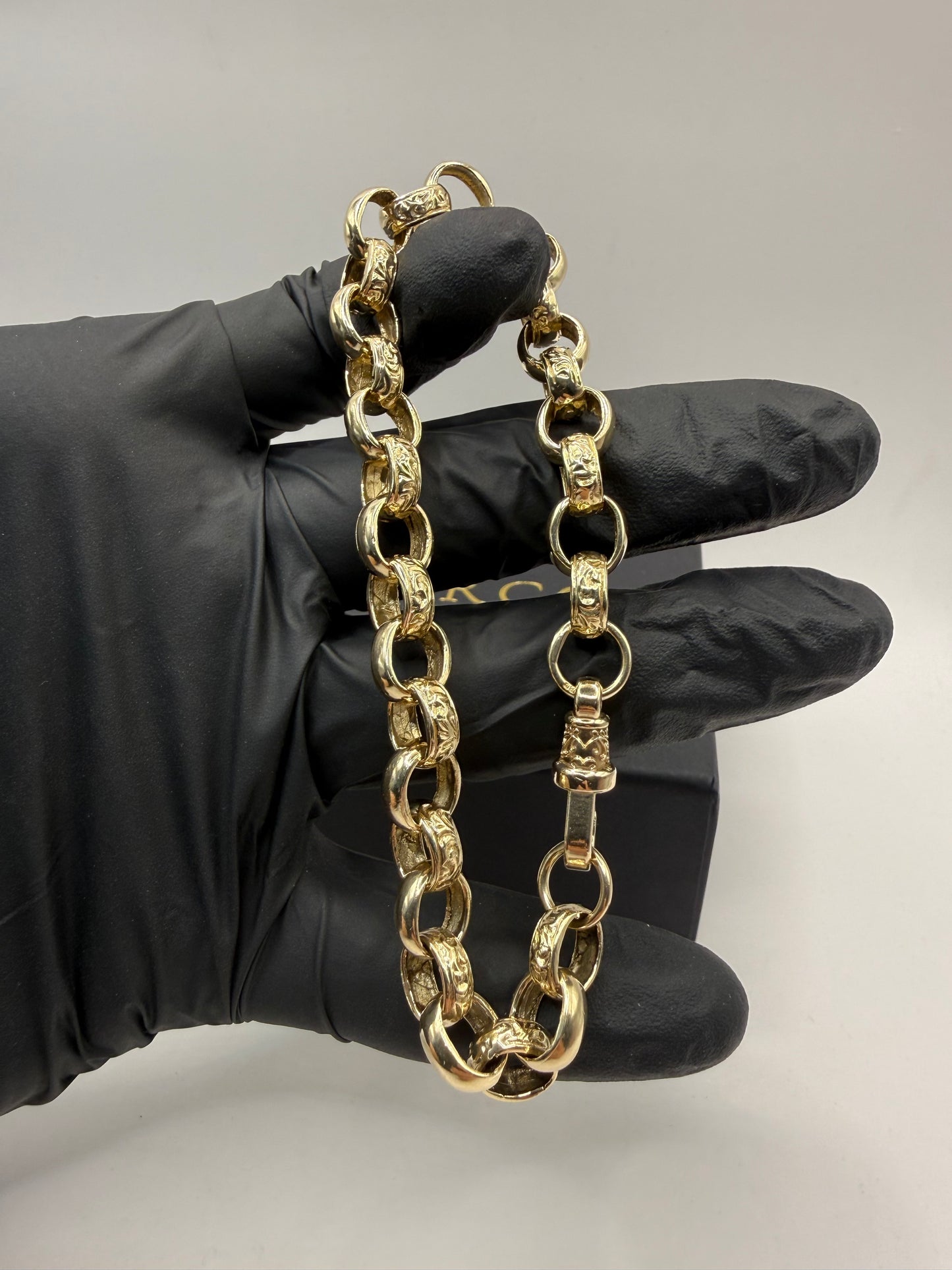 9ct Gold Belcher Bracelet 9.6" 10-11mm 29.1g