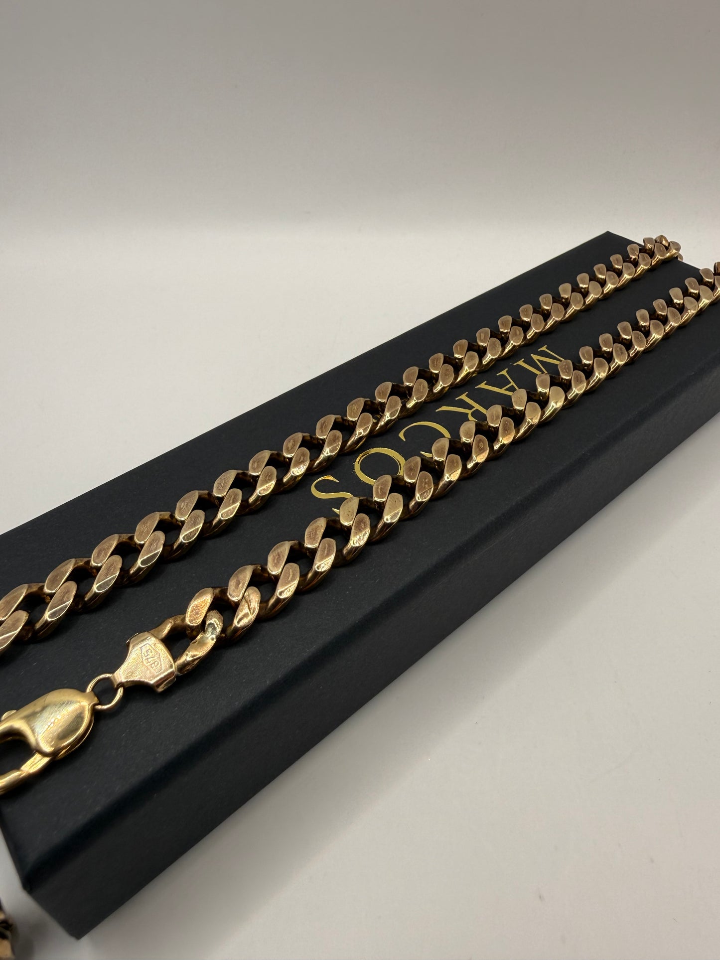 9ct Gold Curb Chain 26" 10mm 135.6g