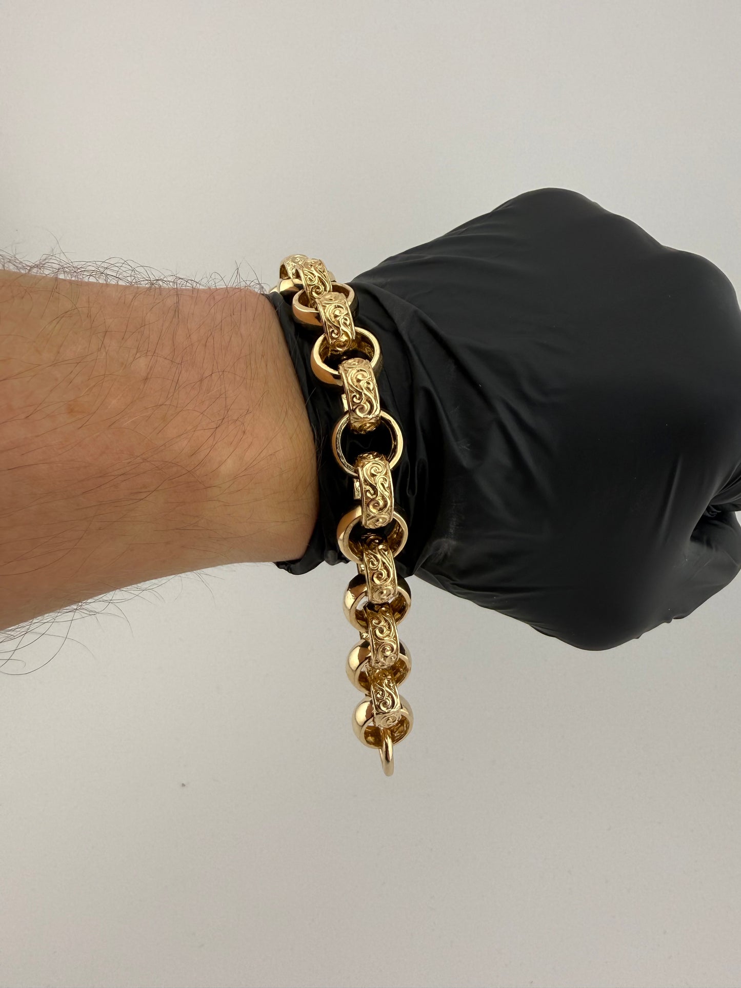 9ct Gold Belcher Bracelet 9.5” 15mm 63.95g