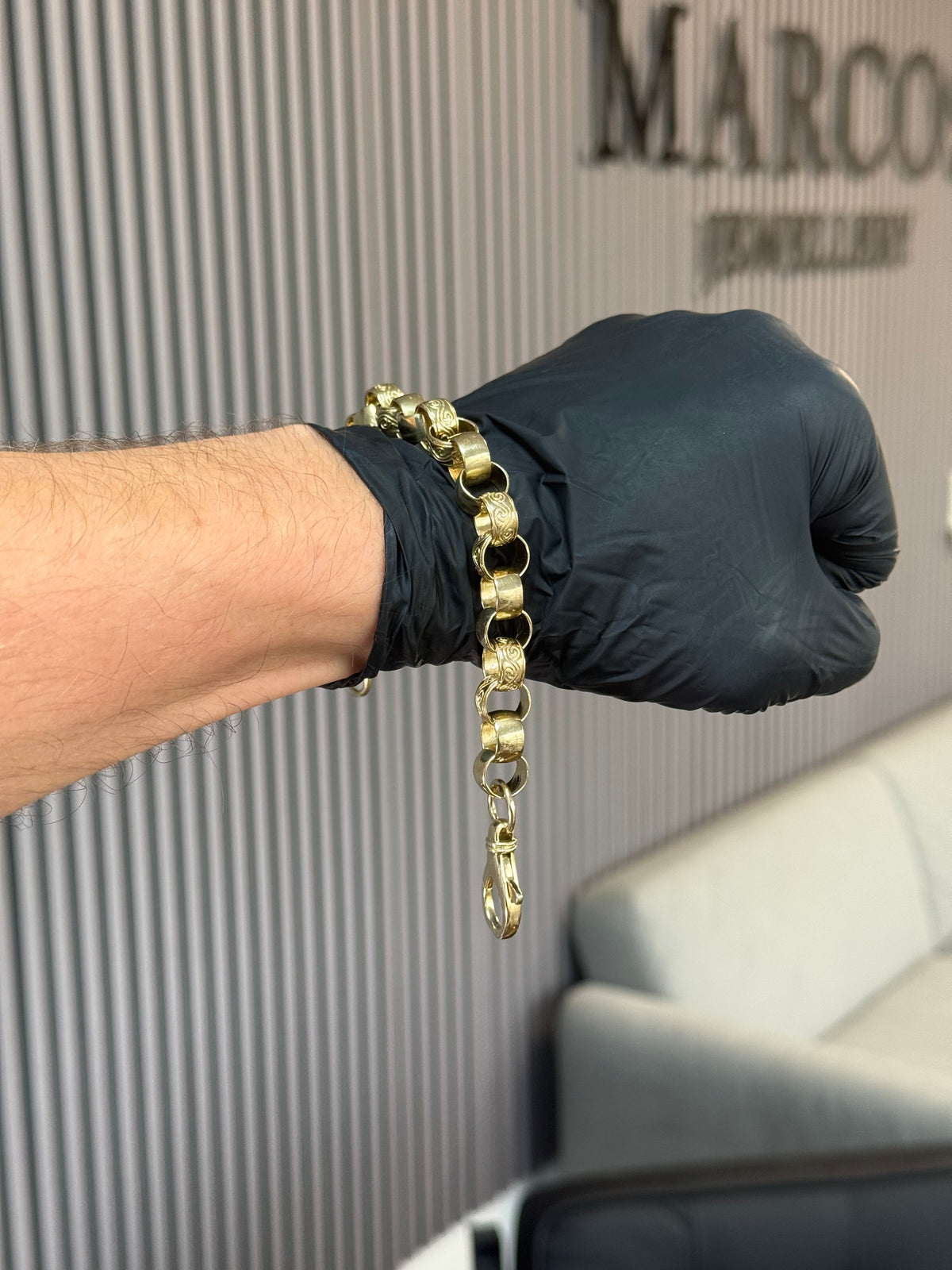 9ct Gold Belcher Bracelet 9.1" 11mm 36.5g