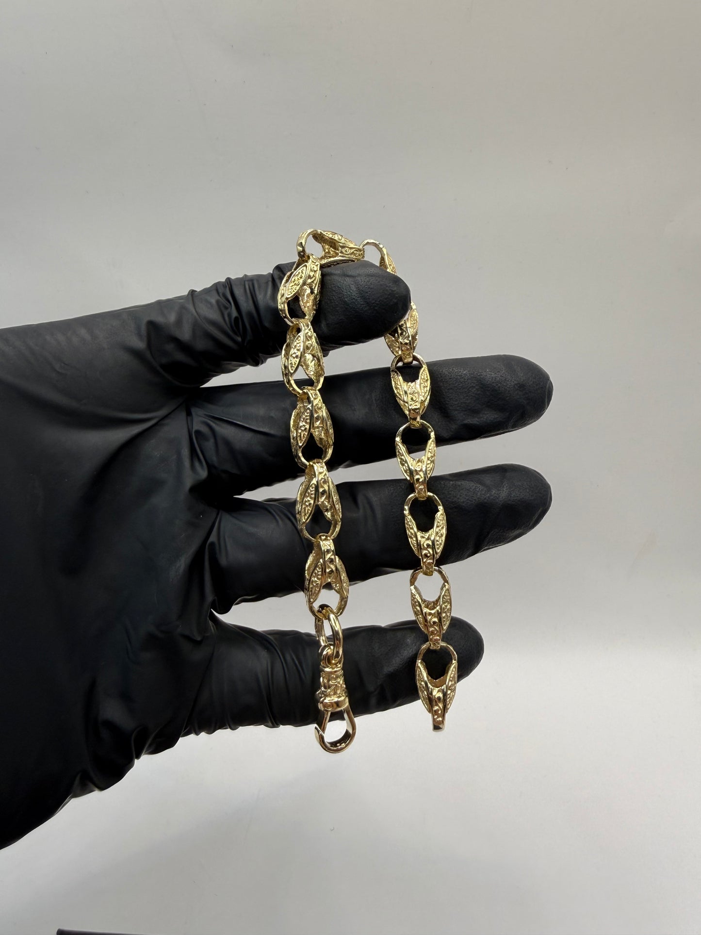 9ct Gold Tulip Bracelet 8.6" 8mm 21.6g