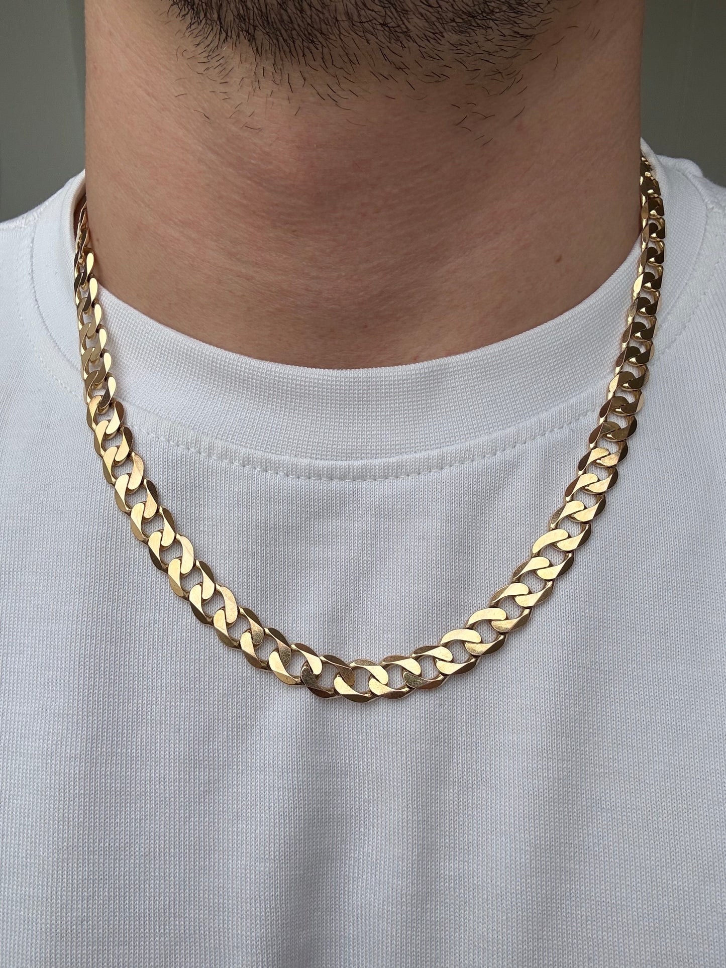 9ct Gold Curb Chain 22" 9/10mm 50.74g