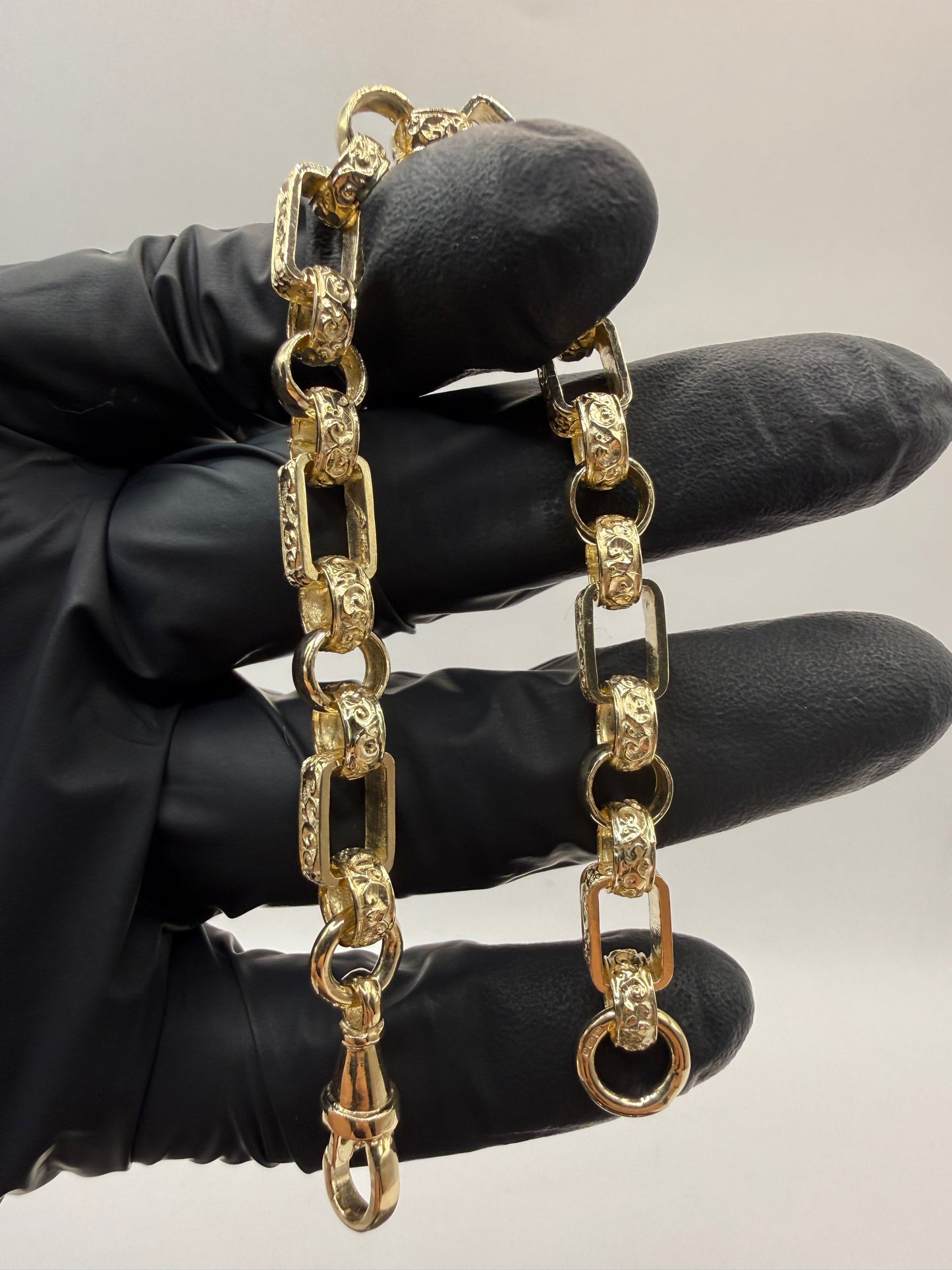 9ct Gold Gypsy Bracelet 7.5" 8mm 19.06g