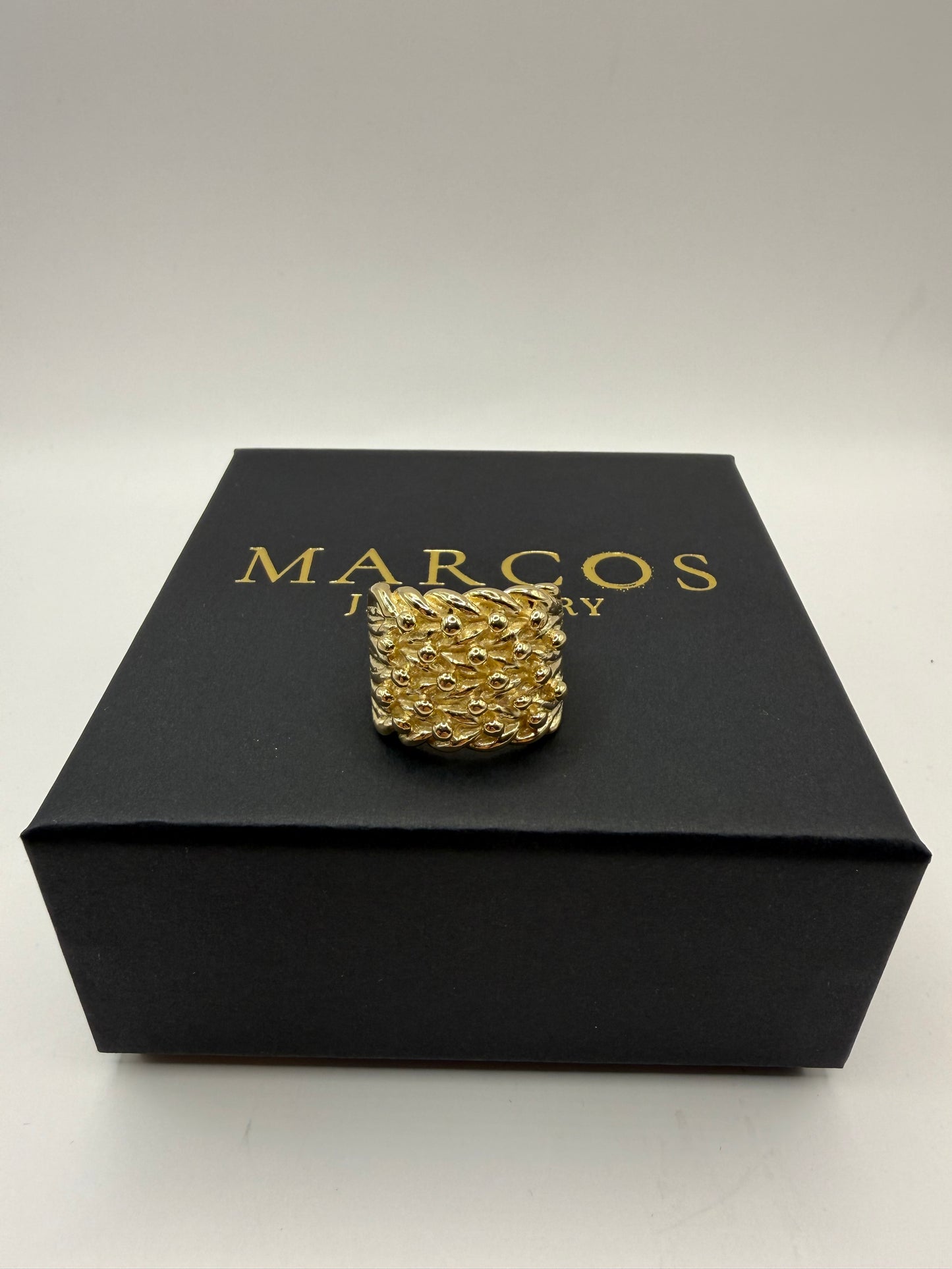 9ct Gold Keeper Ring Size Z 16.68g