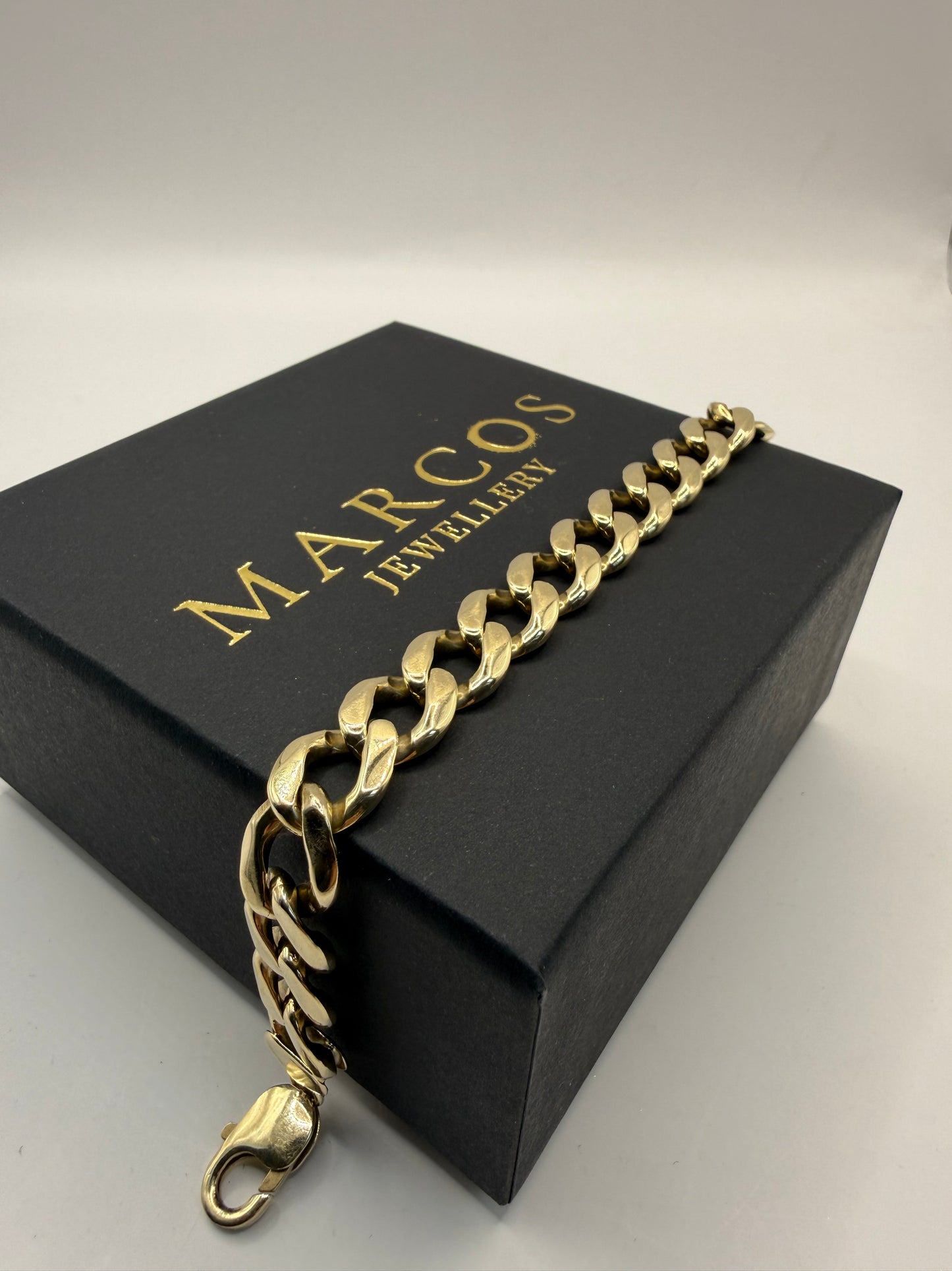 9ct Gold Curb Bracelet 8.2" 11mm 32.55g