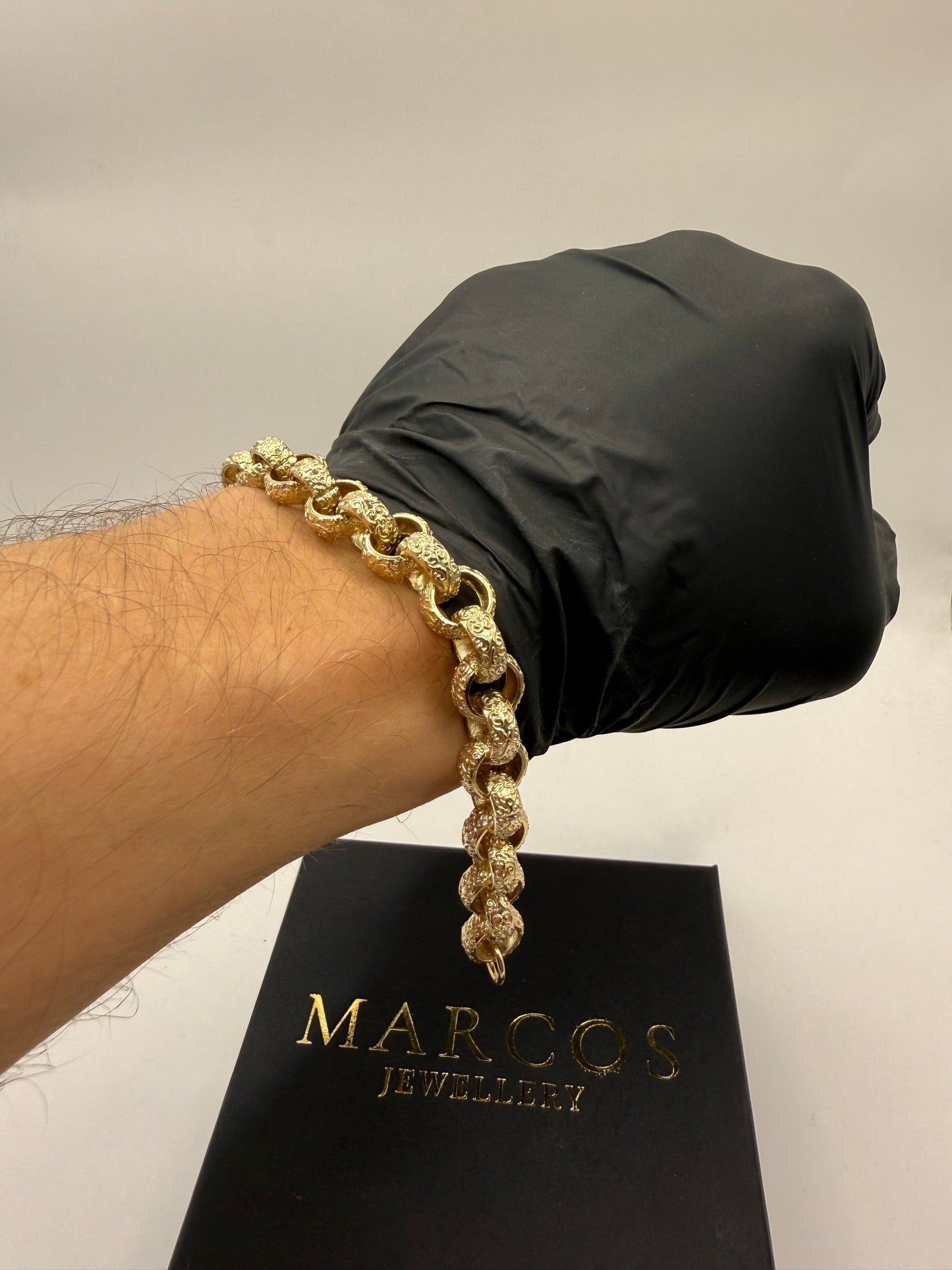 9ct Gold Belcher Bracelet 7.75" 11mm 33g