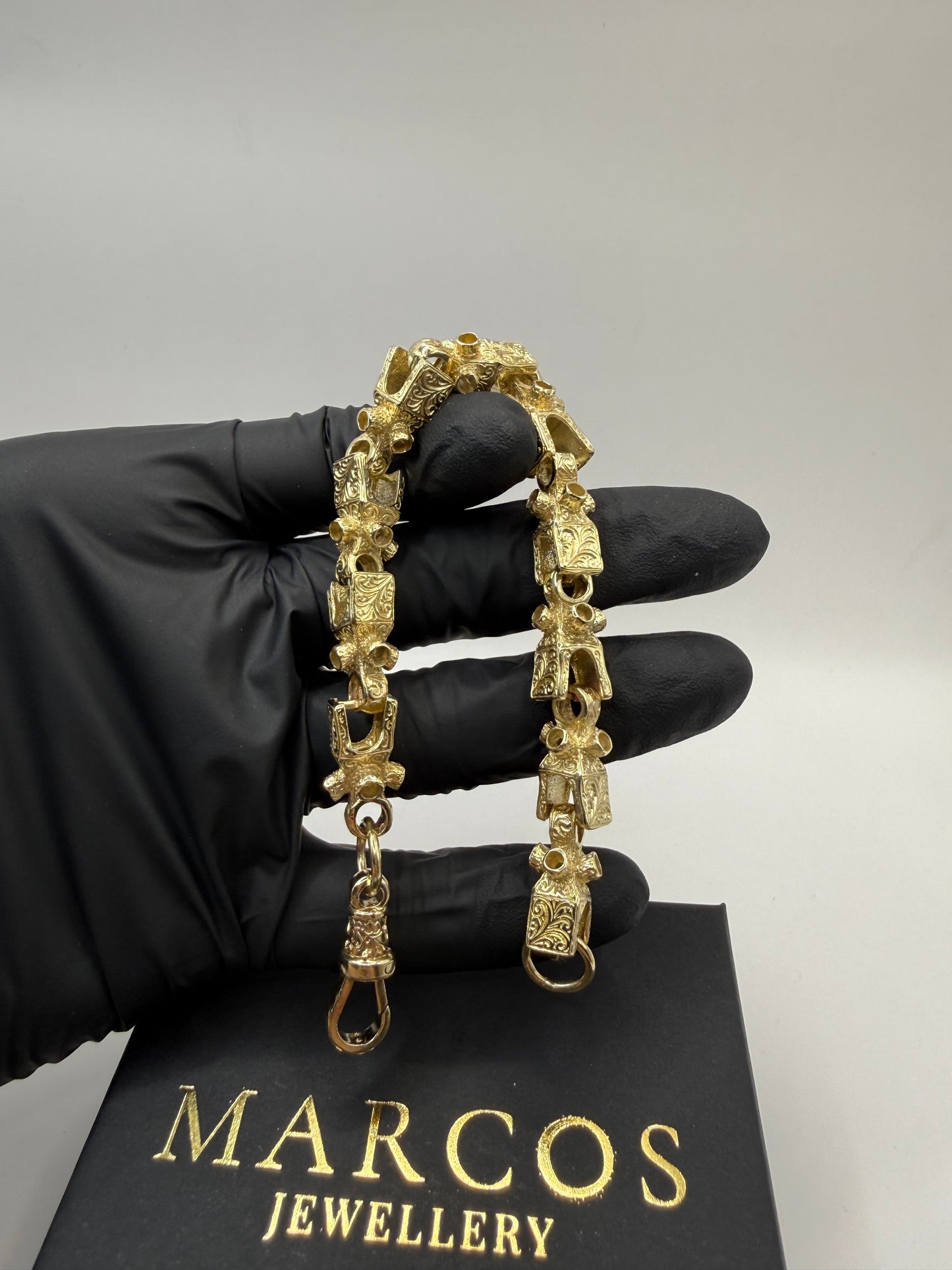 9ct Gold Lego Bracelet 8.8" 12mm 44.14g