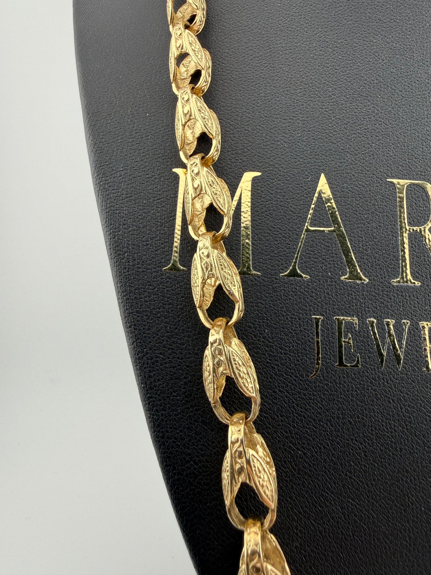 9ct Gold Tulip Chain 26.5” 8mm 65.4g