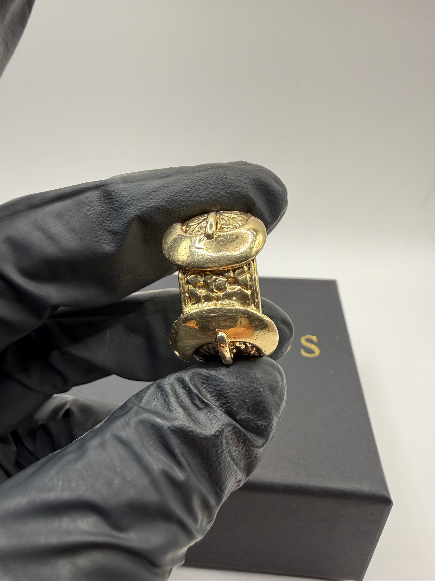 9ct Gold Buckle Ring Size Y 22.56g