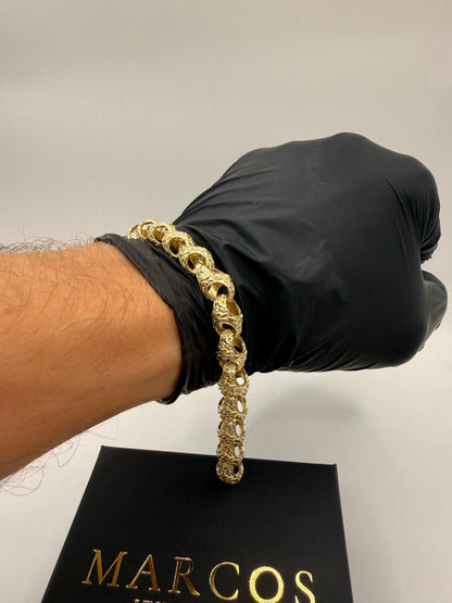 9ct Gold Acorn Bracelet 8" 10mm 35.4g