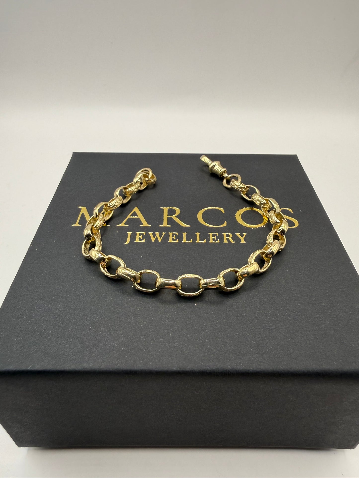 9ct Gold Oval Belcher Bracelet 7.25" 6mm 9.9g